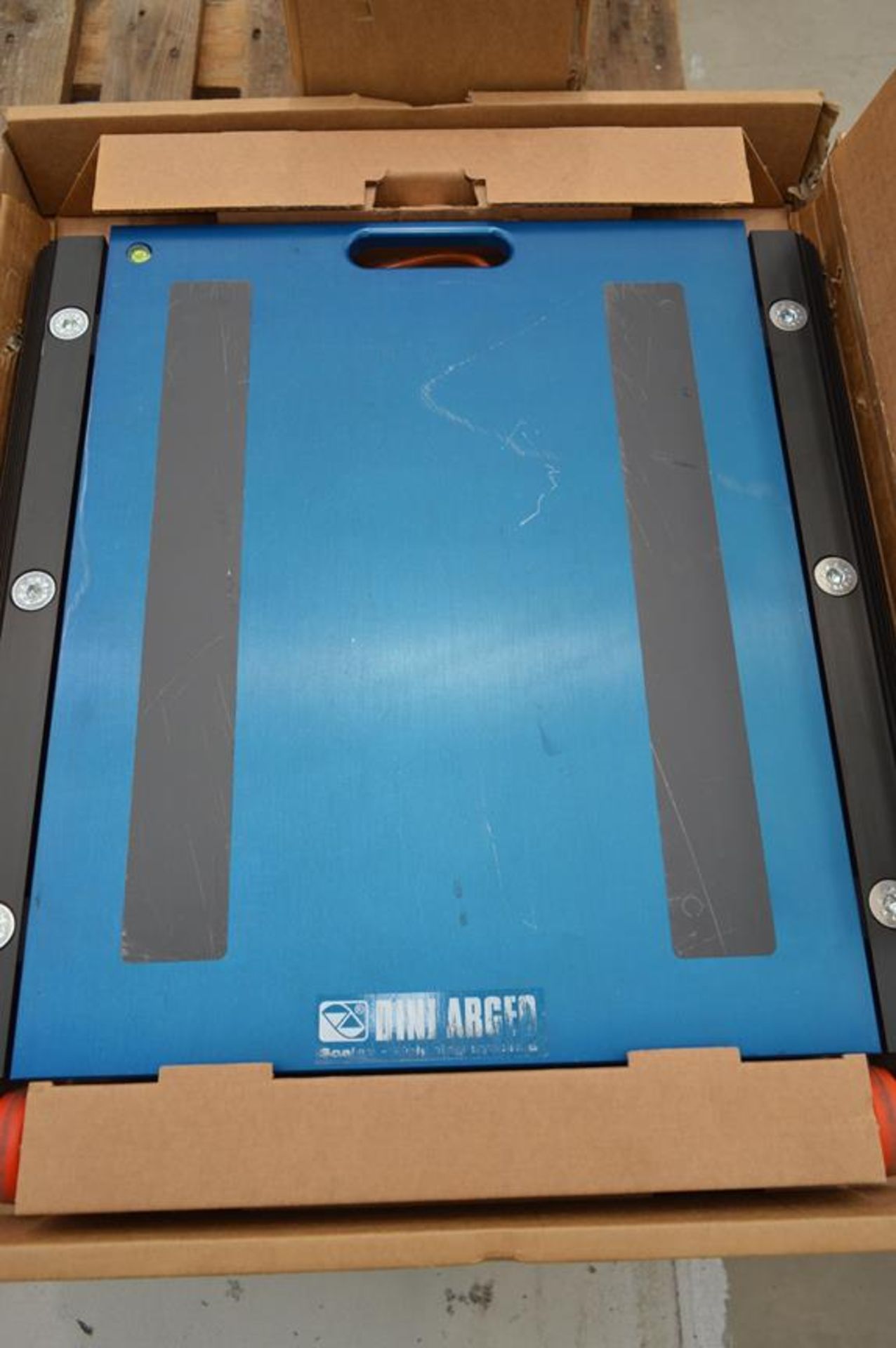 Dini Argeo vehicle weighing scales with 4 pads and control - Image 2 of 6