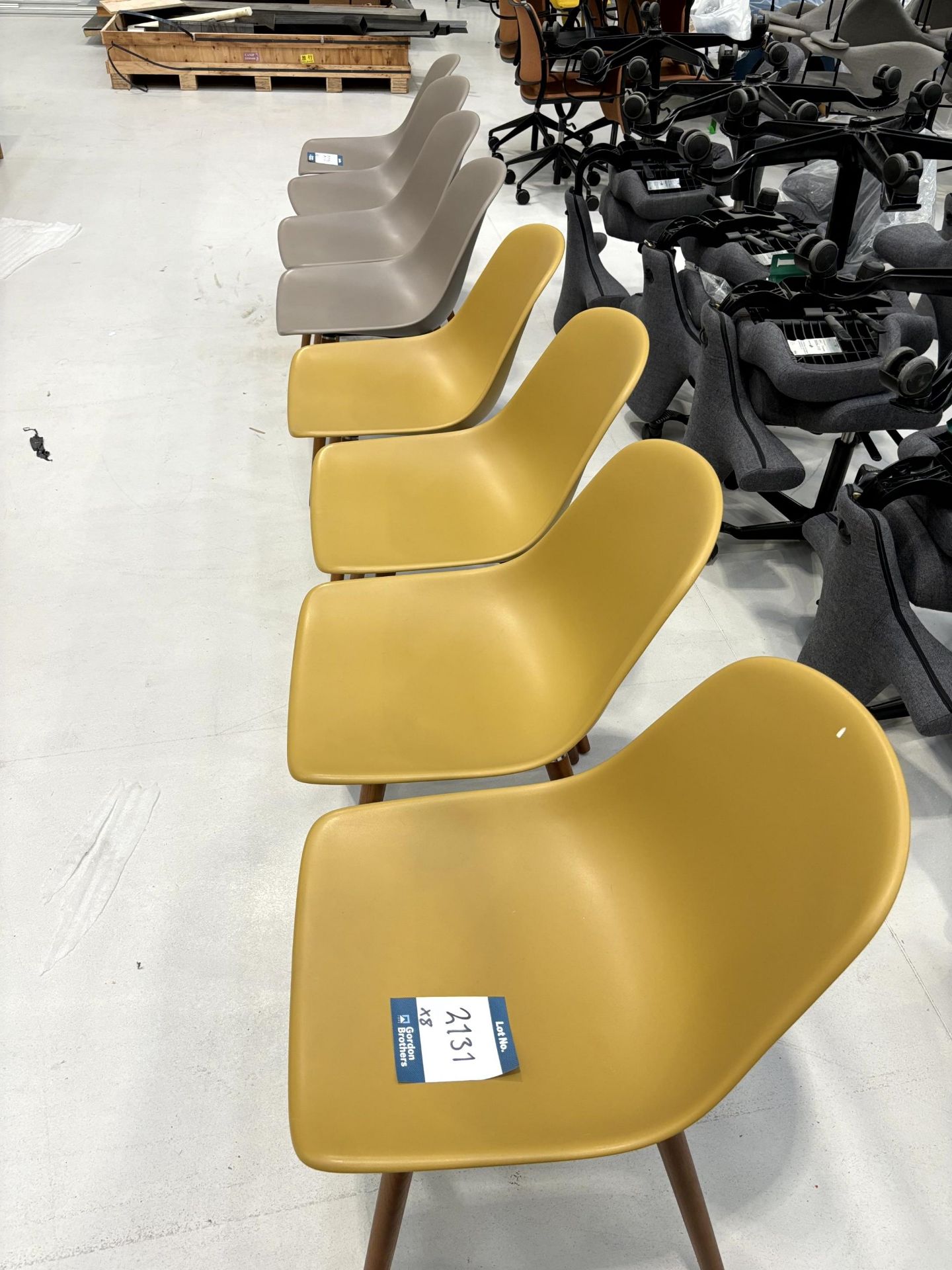 8x (no.) plastic base chairs with wooden legs