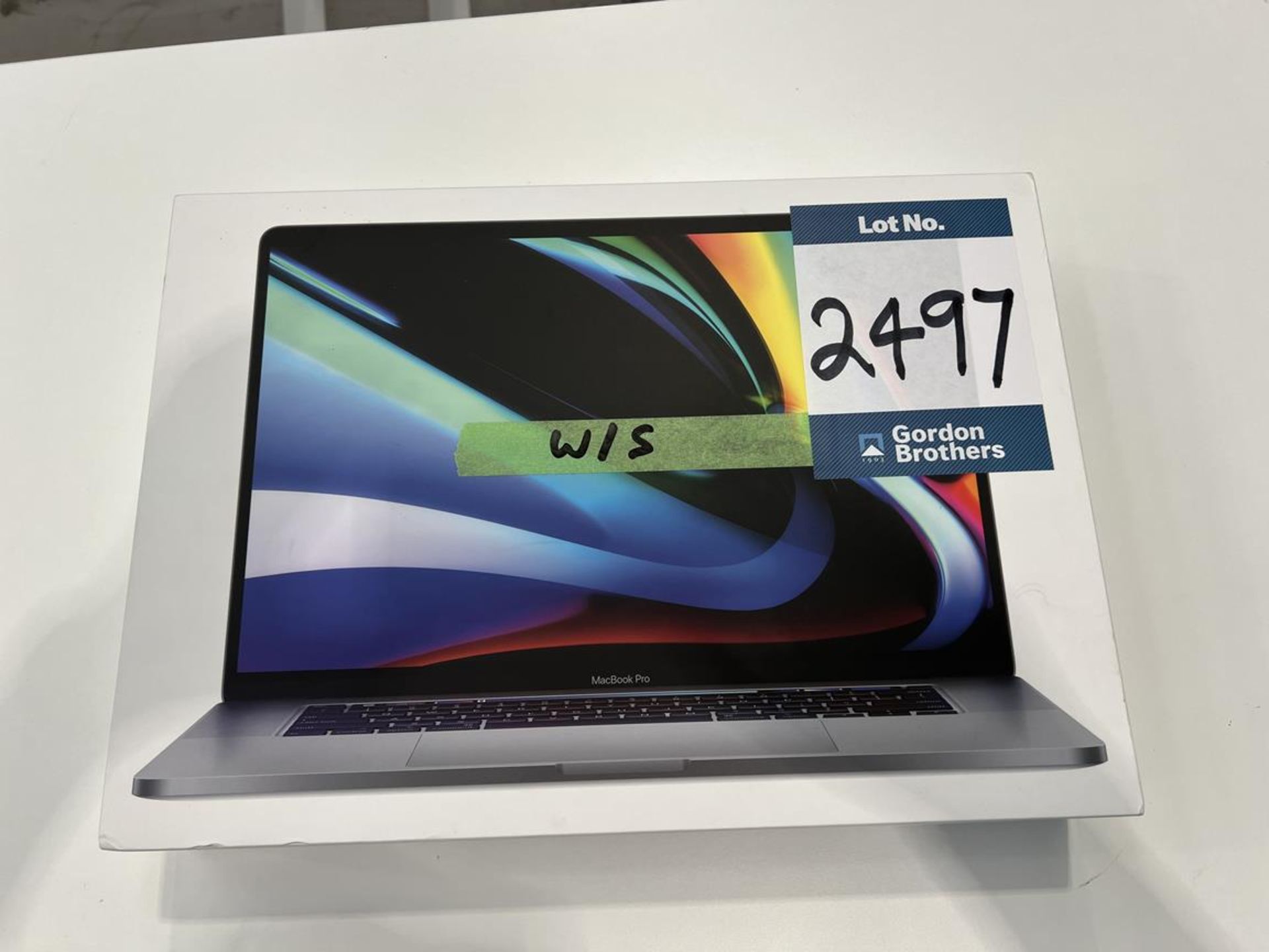 Apple, MacBook Pro A2141