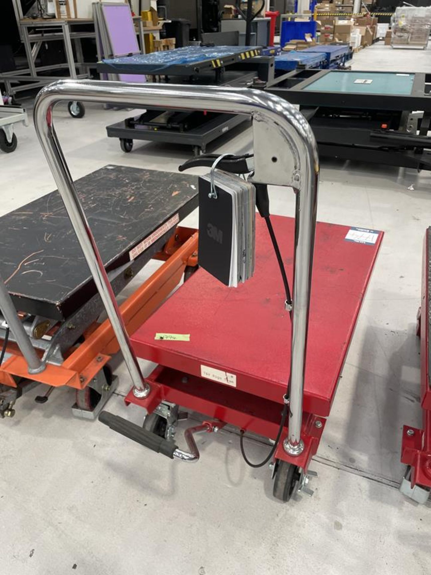 Sealey, HPT400H hydraulic table lift, approx. 910x500mm, Serial No. 20211719 - Image 2 of 2