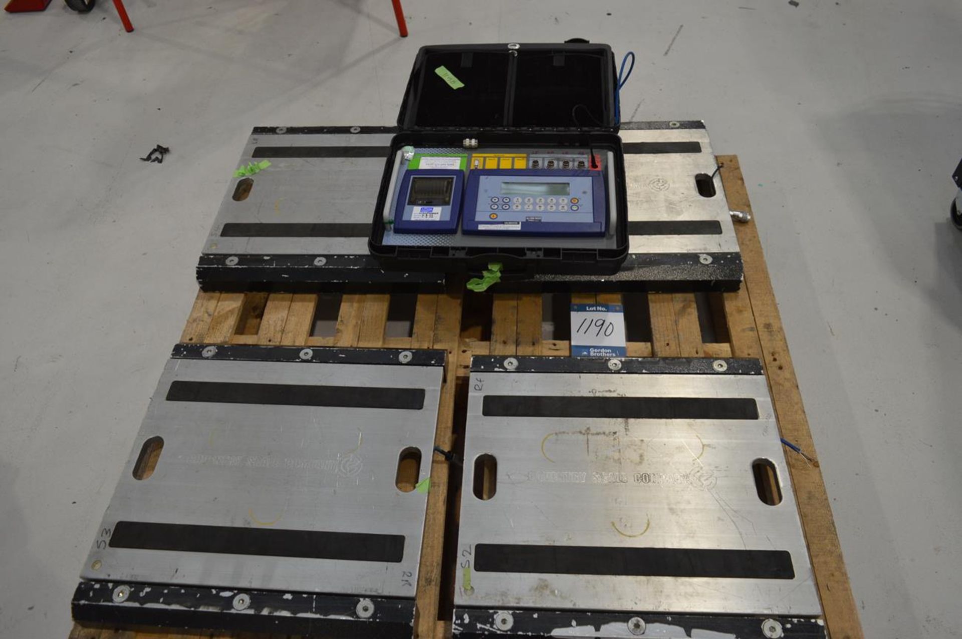 Dini Argeo, corner weigh scales (wired), DFWKRW indicator with remote printout.