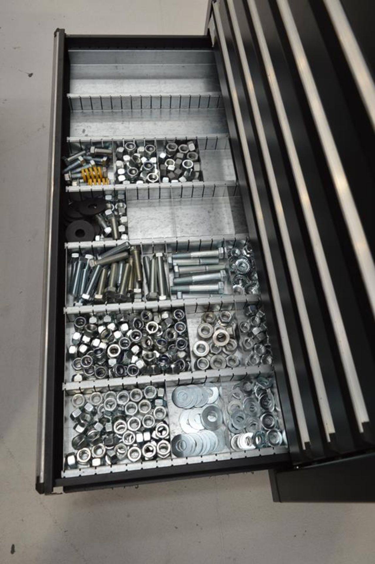 Dura, mobile multidrawer tool chest with assorted fittings, nuts, bolts, studs, washers, etc. - Image 9 of 9