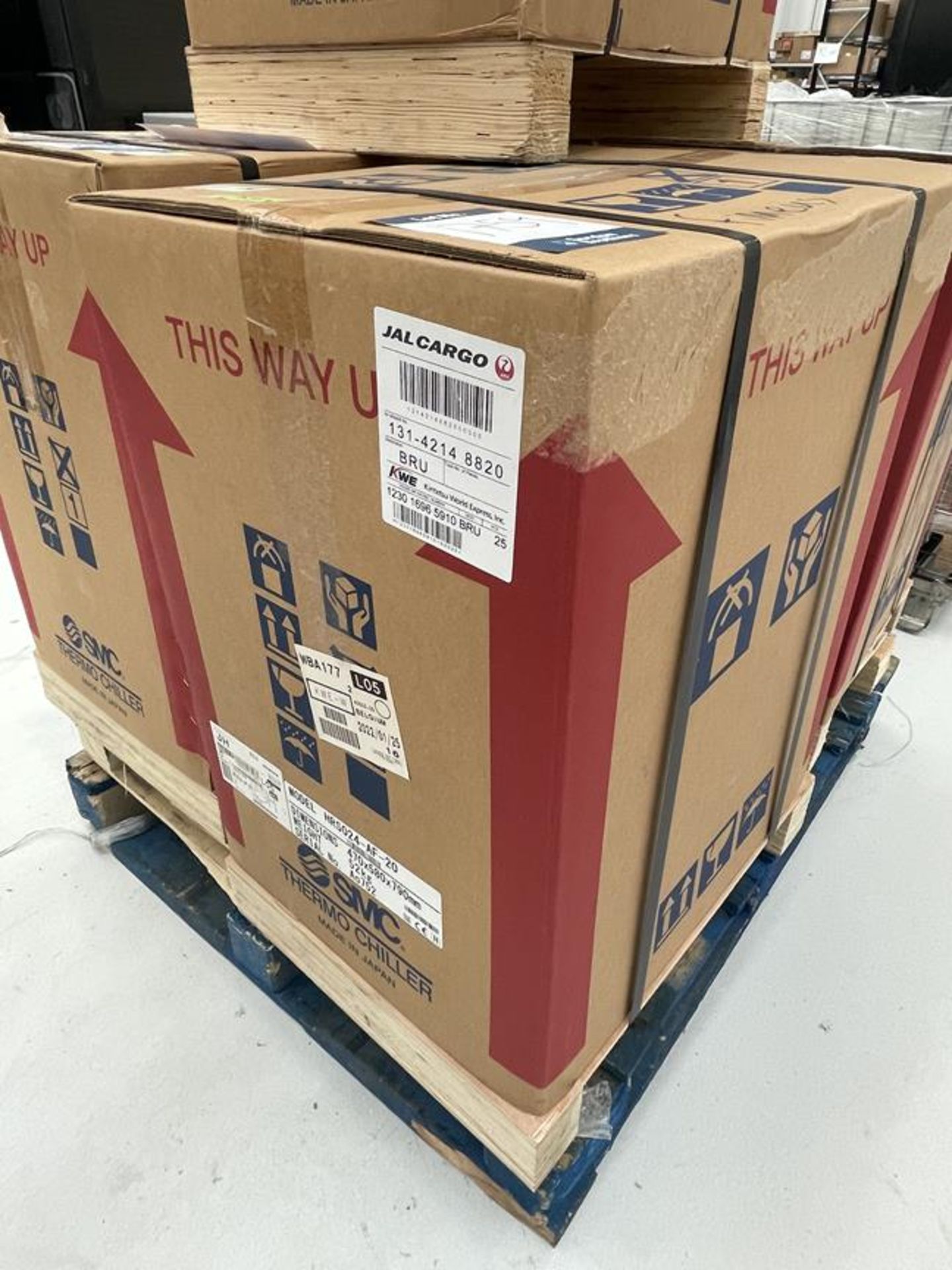 SMC, HRS024-AF-20 thermo chiller, Serial No. AO752 (DOM: 2021) (boxed and unused)