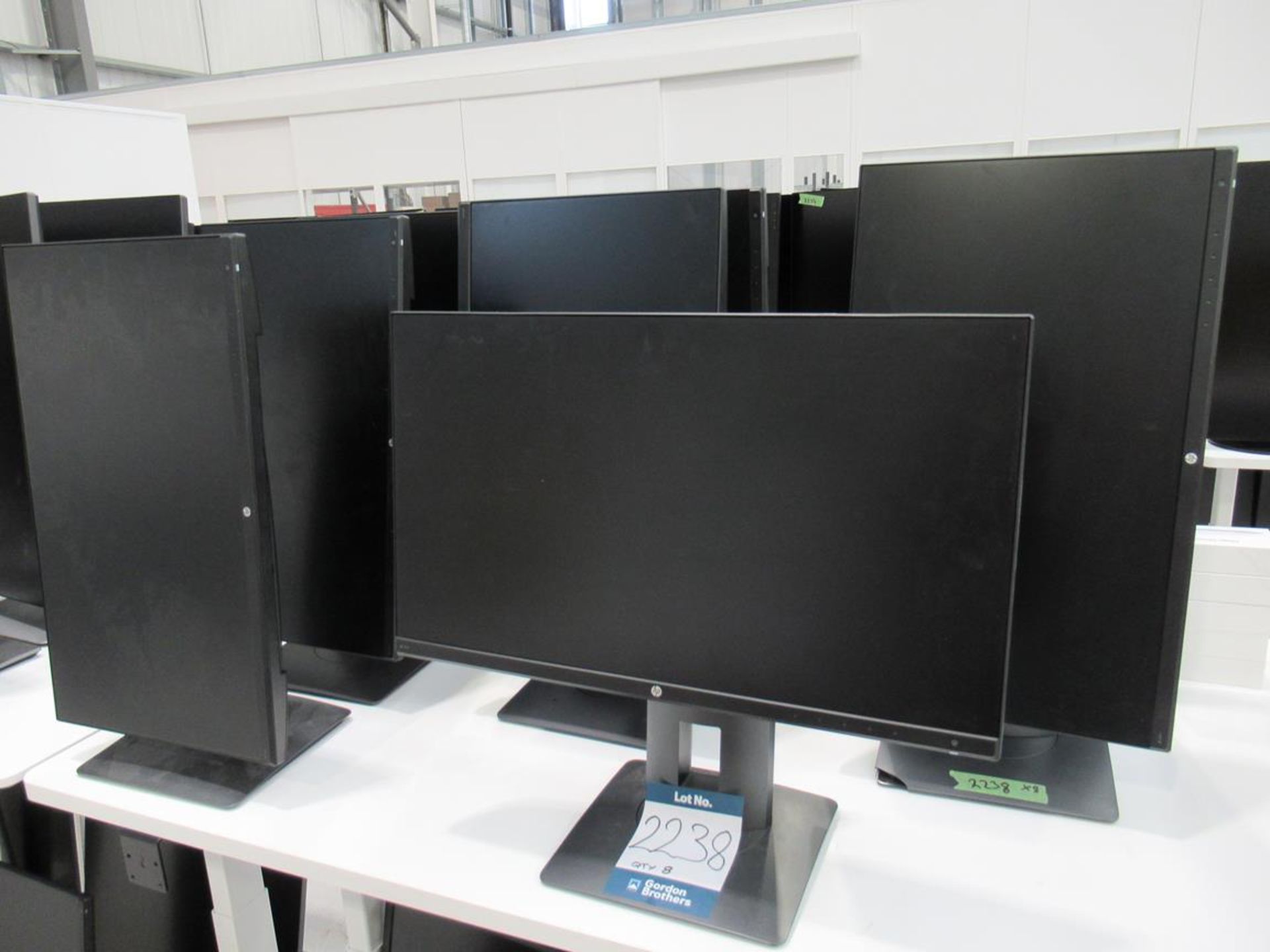 8x (no.) HP, Z24nf 23.8 monitors