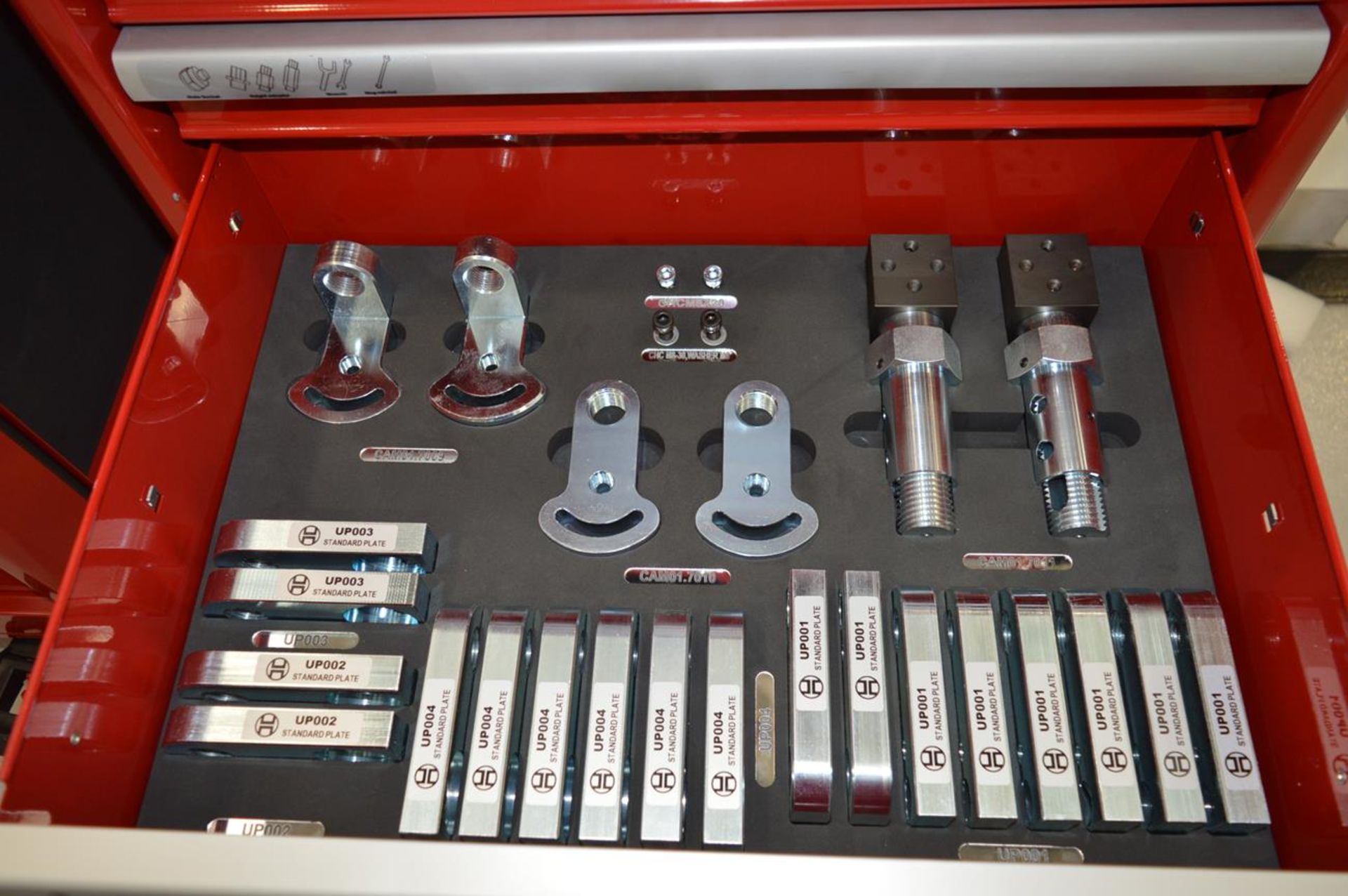 Celette Sevenne, XL extended length bench on wheels, jig system including multiple tooling in mobil - Image 16 of 19