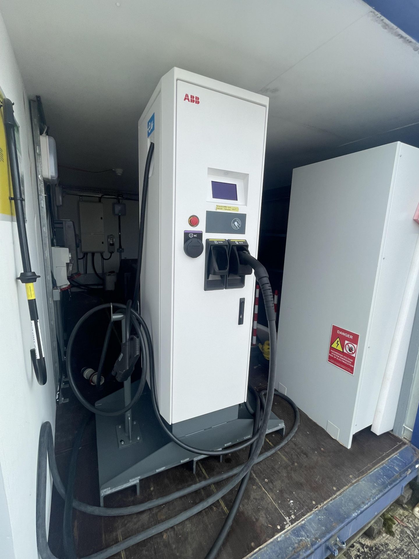 ABB, Terra 54HV CCT fast charging station, Serial No. T54HV-IT1-1621-066, PN. 3P639915000A - Image 2 of 4