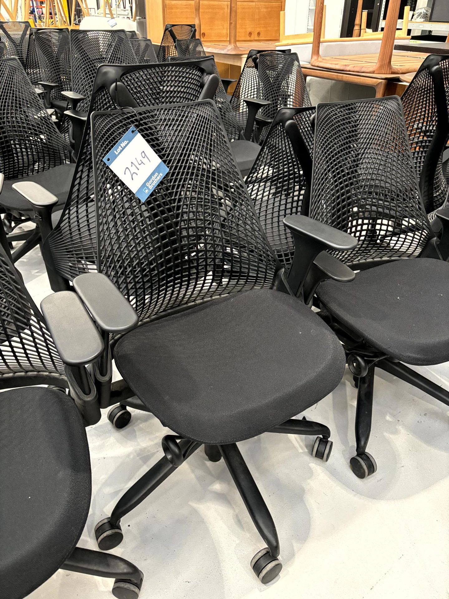10x (no.) Herman Miller, mesh back office chairs - Image 2 of 2