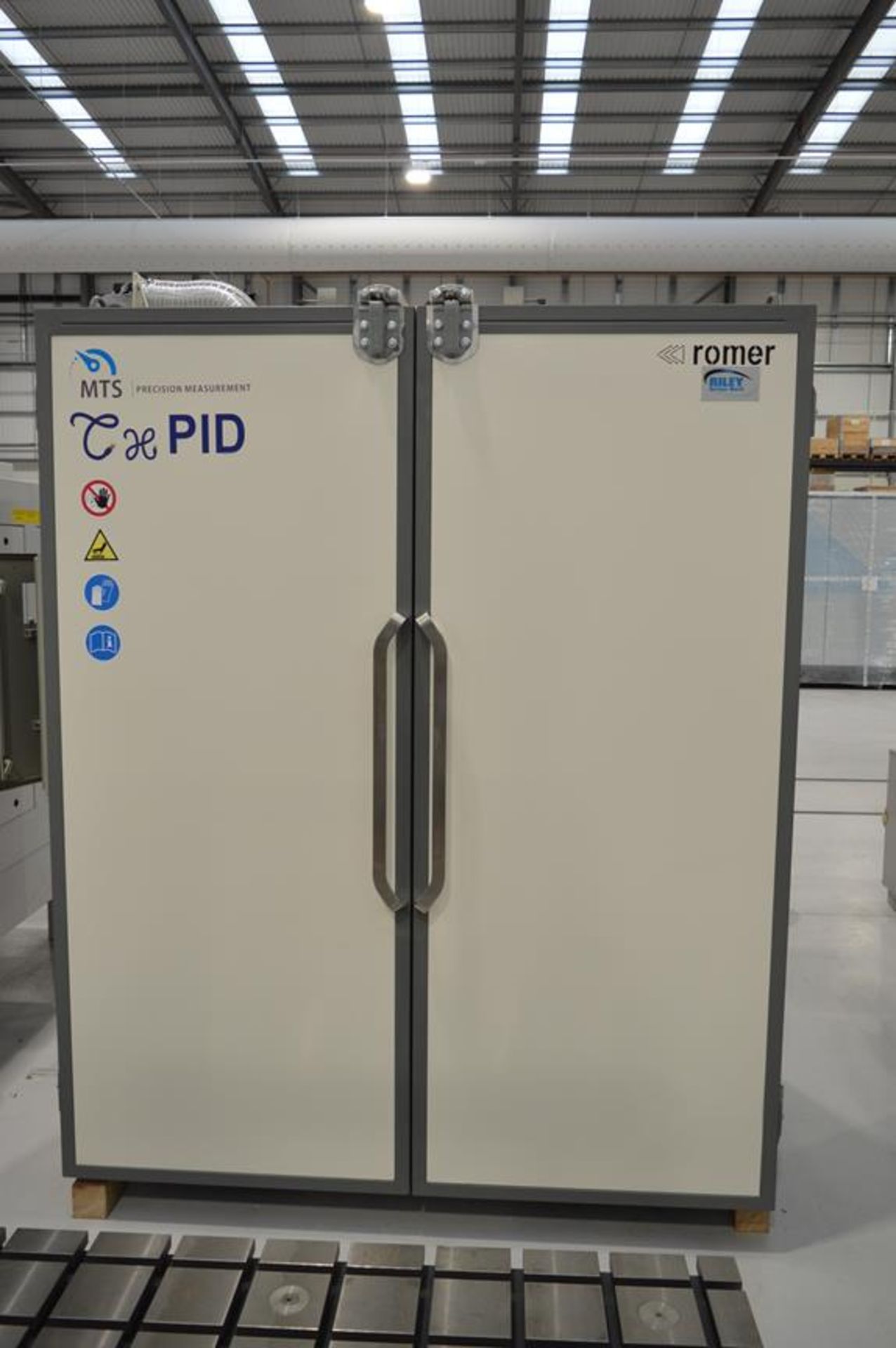 MTS Romer PID Laboratory electric oven, capacity 1.5 x 2.0m, Serial No. A18D003.000159 (DOM: 2022)