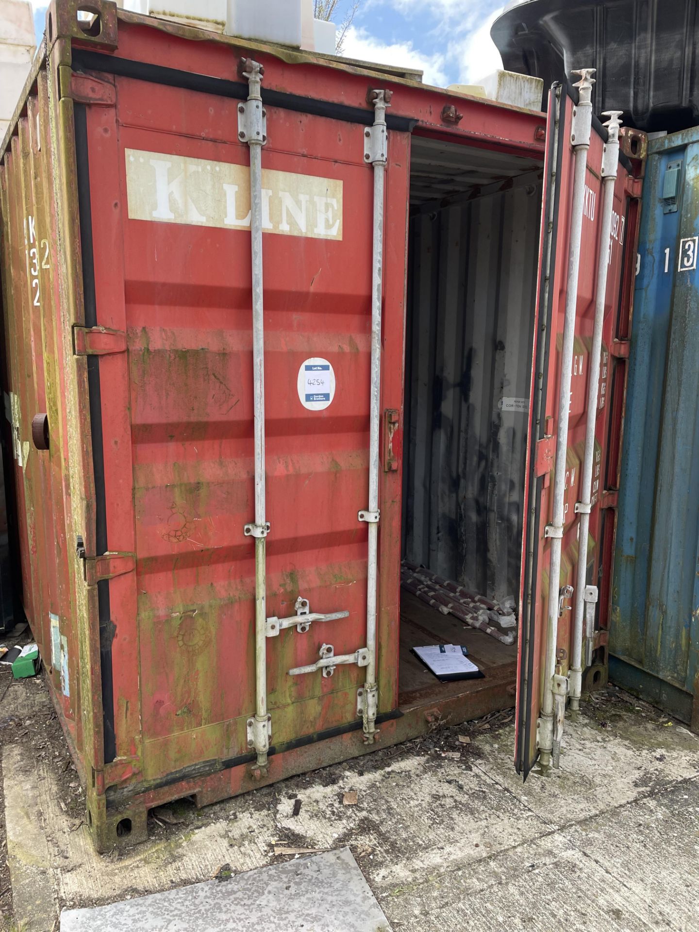 20' export container (NOTE: excludes contents, reserved until end of clearance)