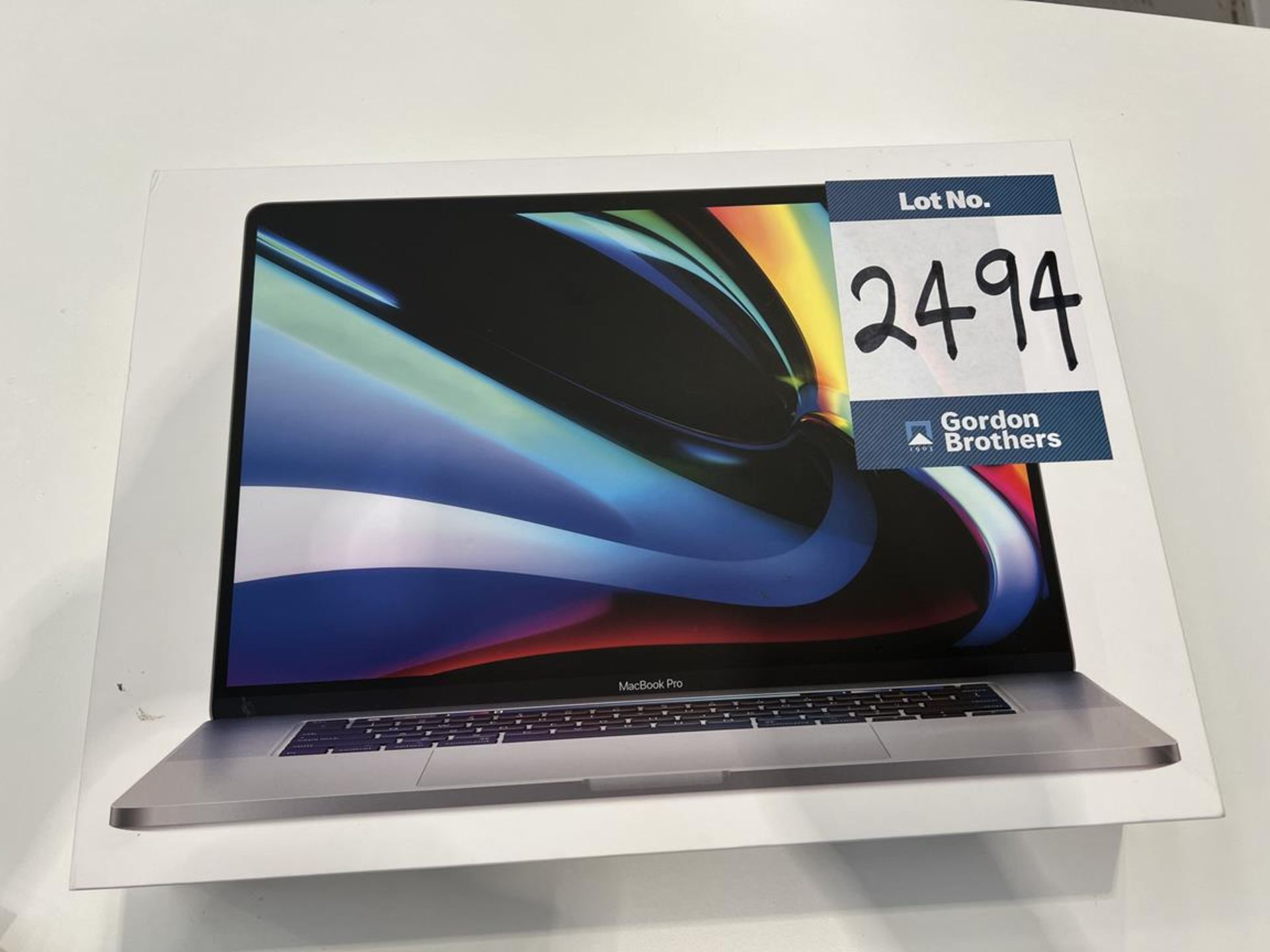 Apple, MacBook Pro A2141