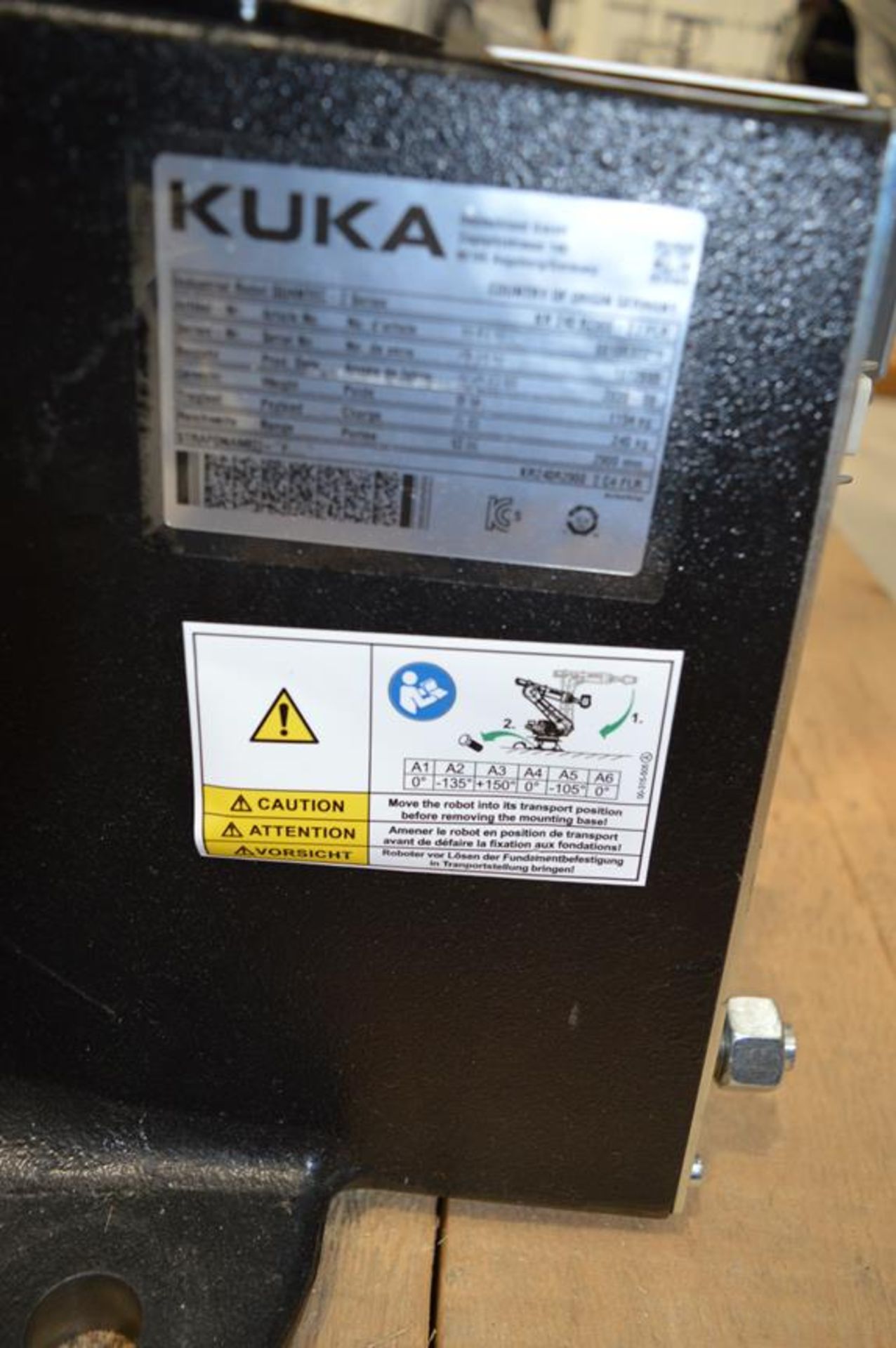 Kuka, KR240 R2900-2/FLR six axis robot, Serial No. 1072655 (DOM: 2020) with KRC4 controller with tea - Bild 8 aus 11