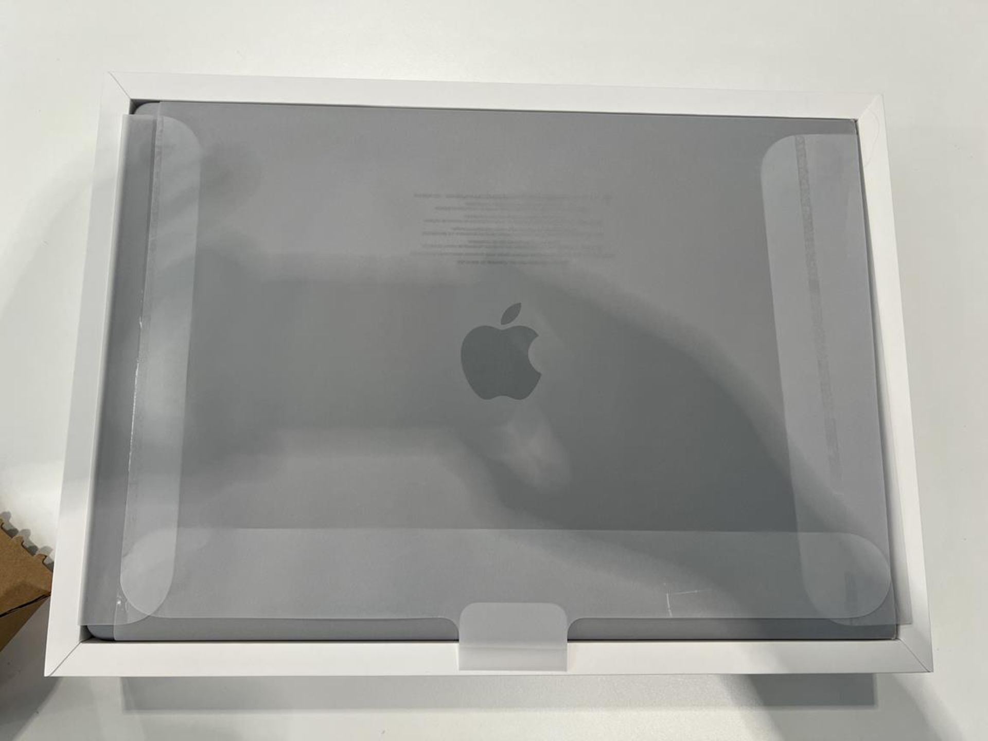 Apple, MacBook Pro A2485 (factory sealed)