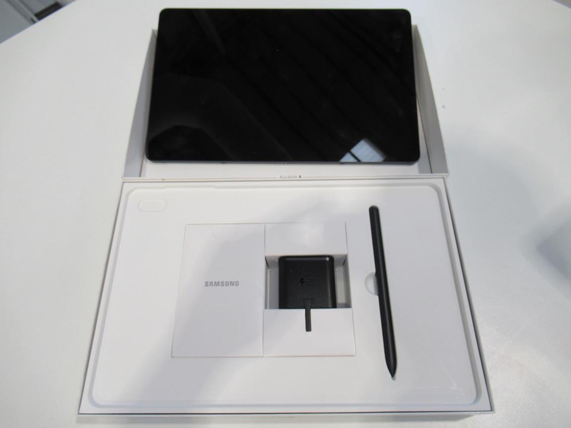 Samsung, Galaxy S7FE 5G tablet (boxed) - Image 3 of 4