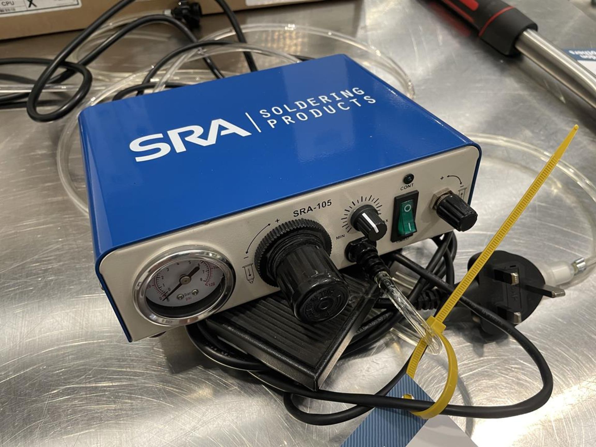 SRA 105 precision fluid dispenser