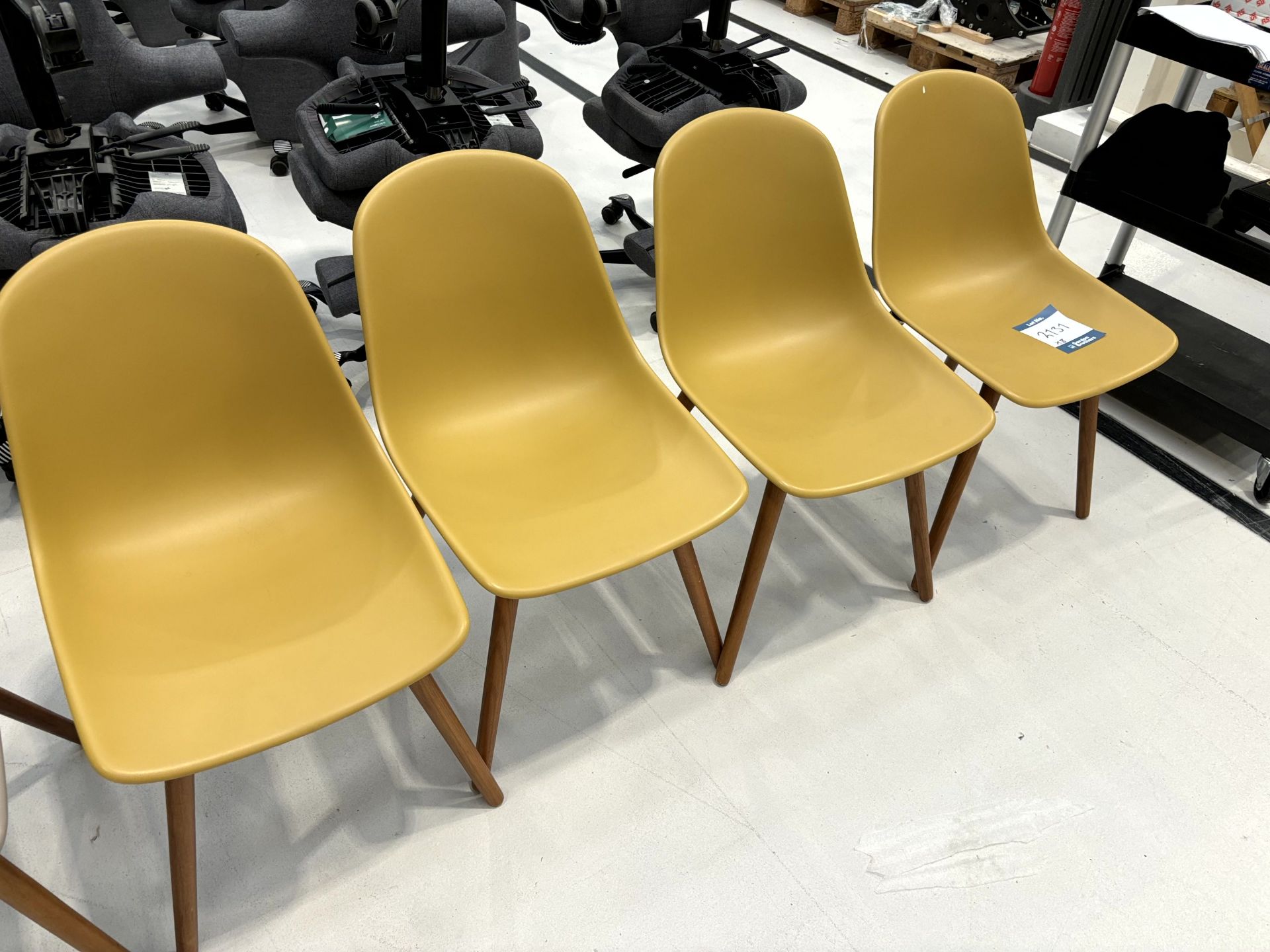 8x (no.) plastic base chairs with wooden legs - Image 2 of 3