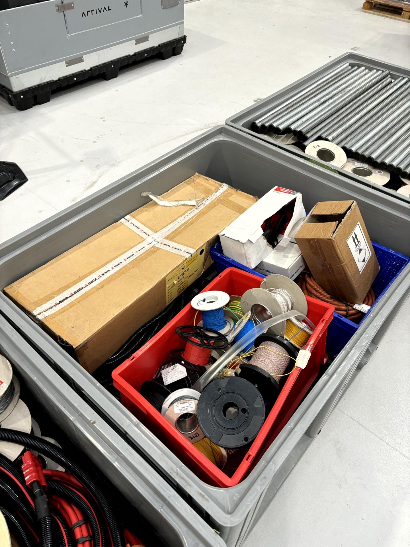4x (no.) plastic pallet boxes with associated cable reels contents - Image 4 of 5