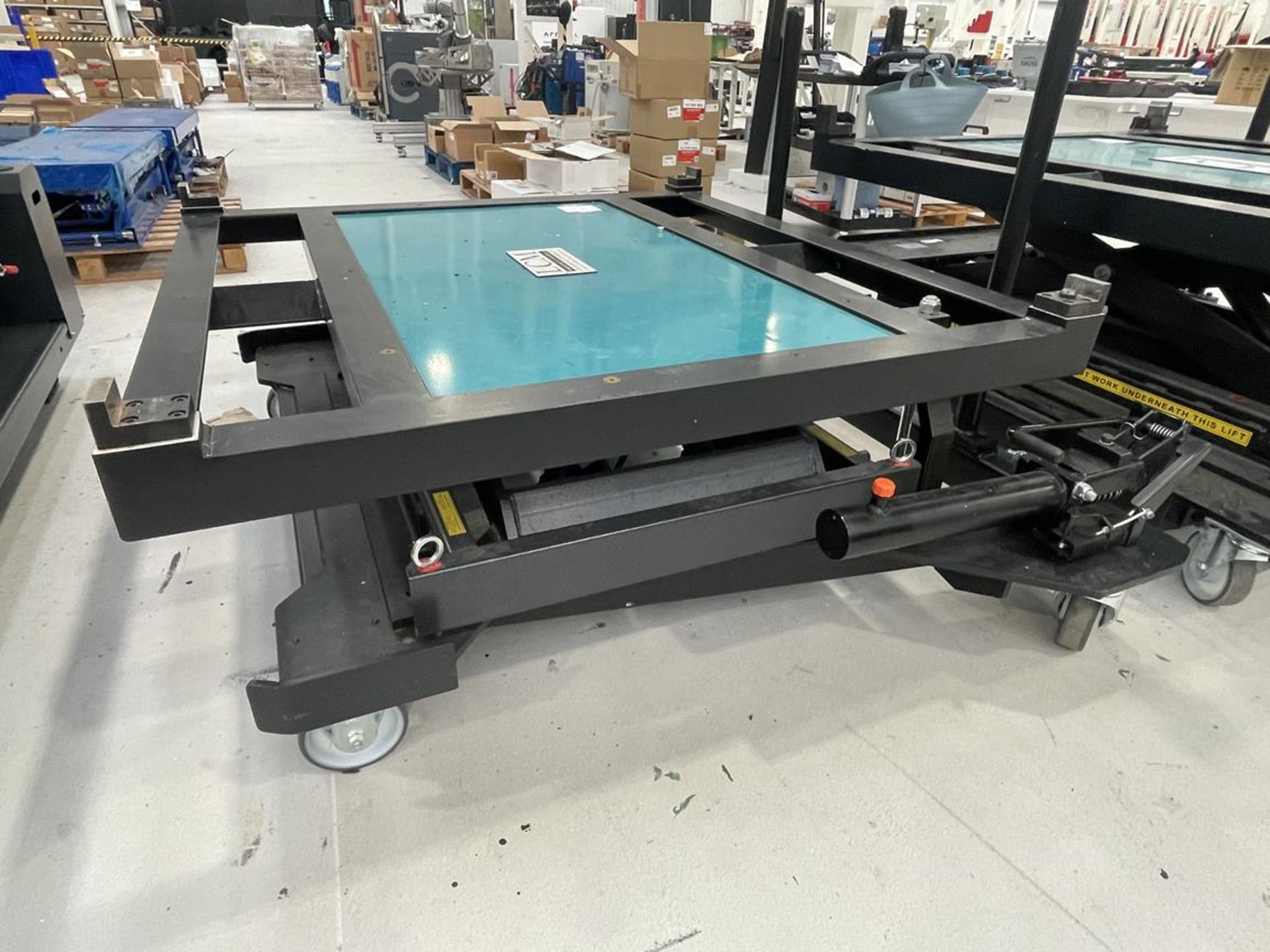 Advanced Handling, SC-1250-S-M-BE hydraulic scissor lift table, approx. 1400x1380mm, Serial No. 2186 - Image 3 of 4