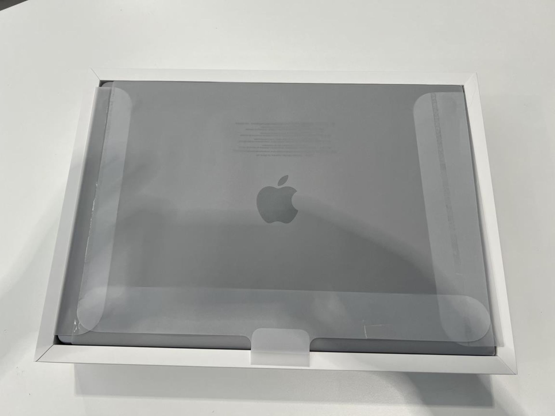 Apple, MacBook Pro 16" M1 Pro chip (factory sealed)