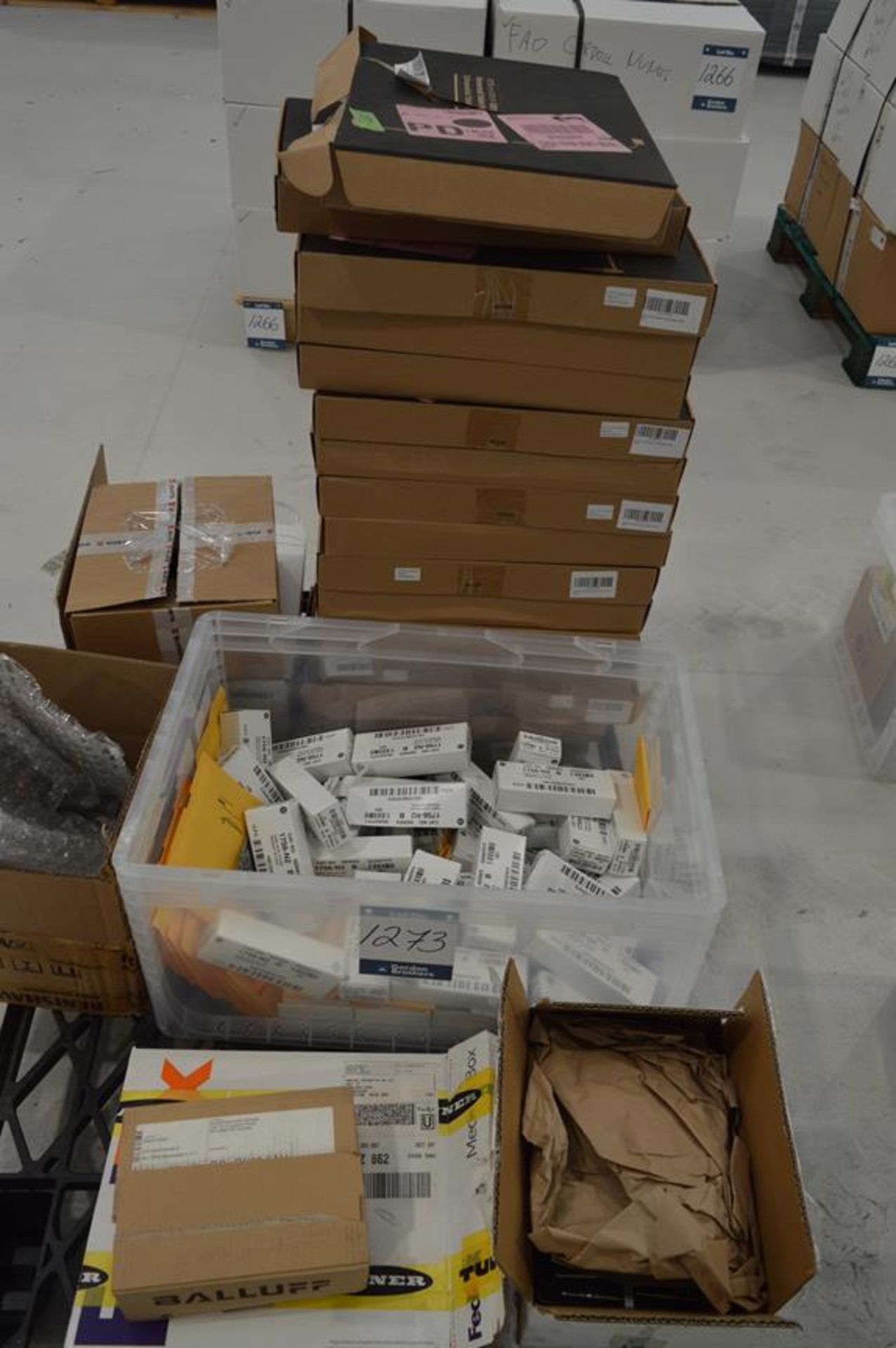 Assorted pallet of Miikare, tall goose neck table stands, Staubli sockets, A-B card slot fillers, et