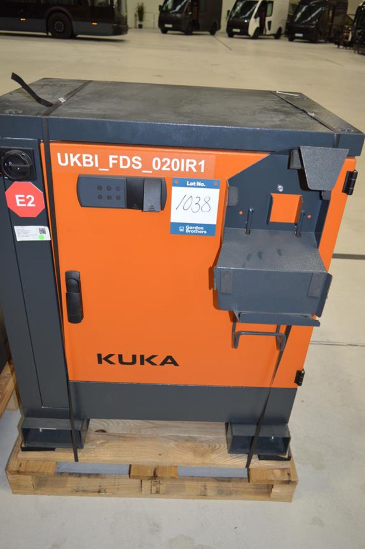 Kuka, KRC4 controller, Serial No. 3051836 (DOM: 2020)