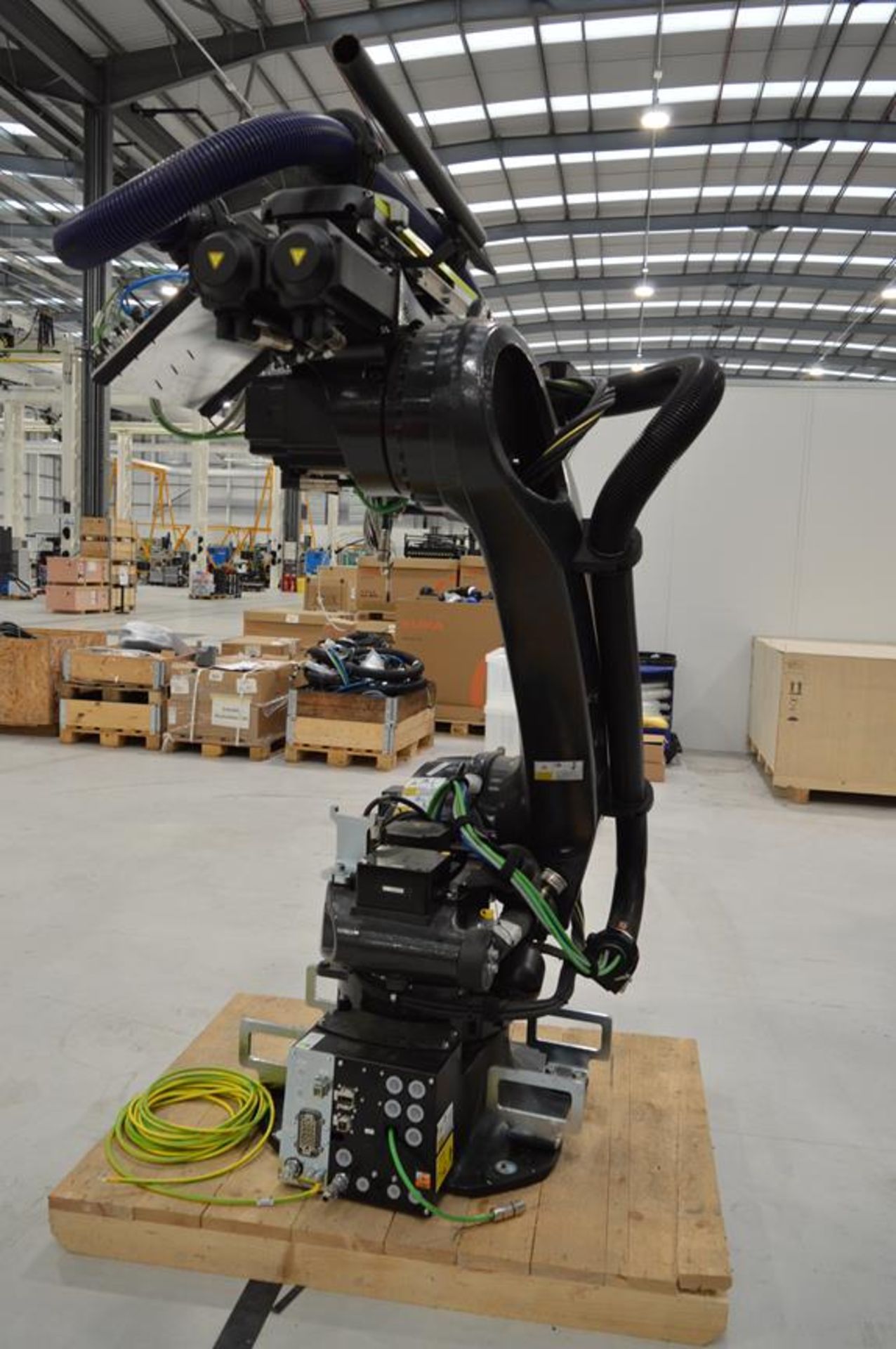 Kuka, KR240 R2900-2/FLR six axis robot, Serial No. 1072657 (DOM: 2020 (no controller) - Image 4 of 4