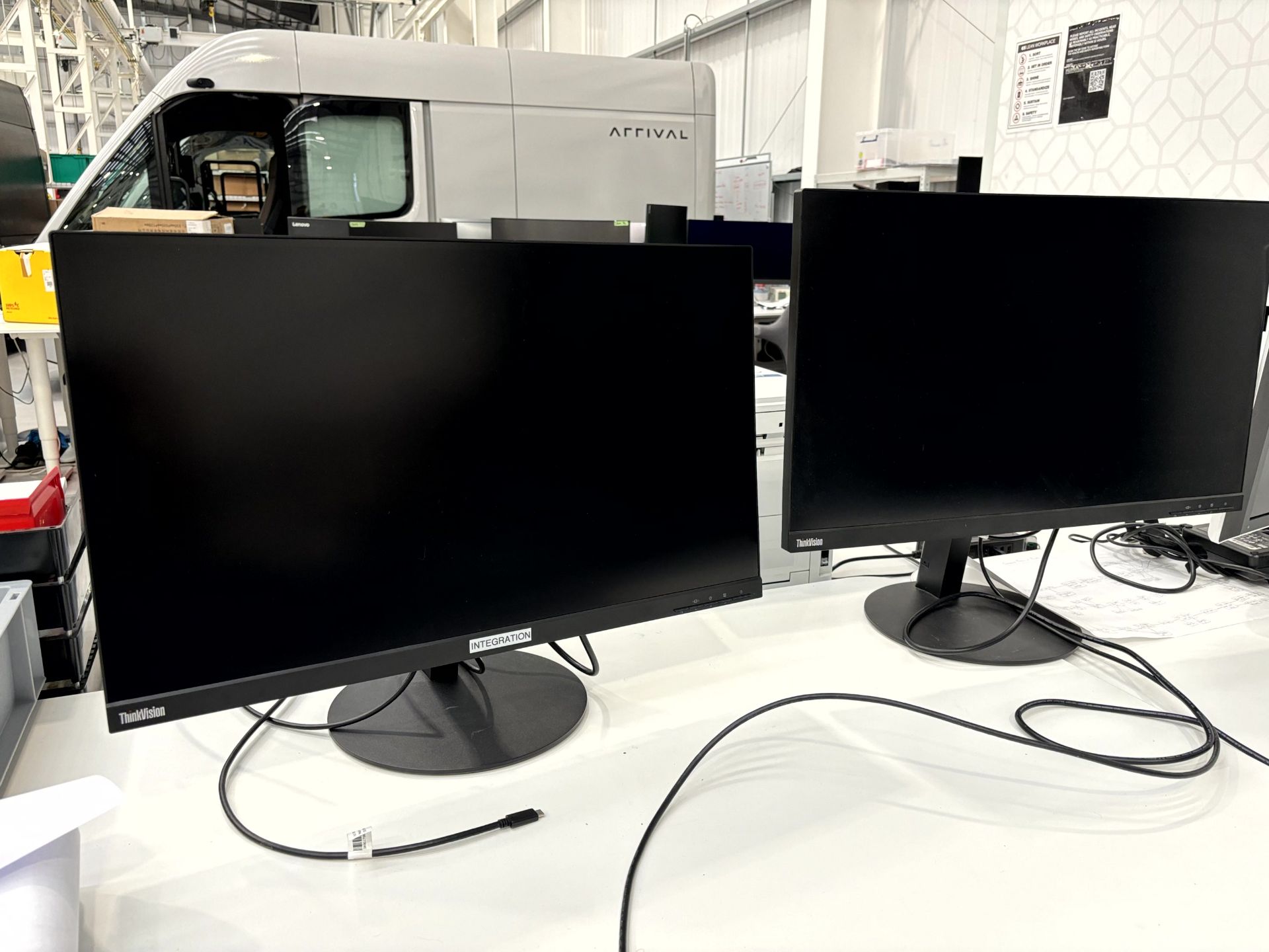 7x (no.) Lenovo, Thinkcentre A16270UPO LED flatscreen monitors - Image 2 of 2