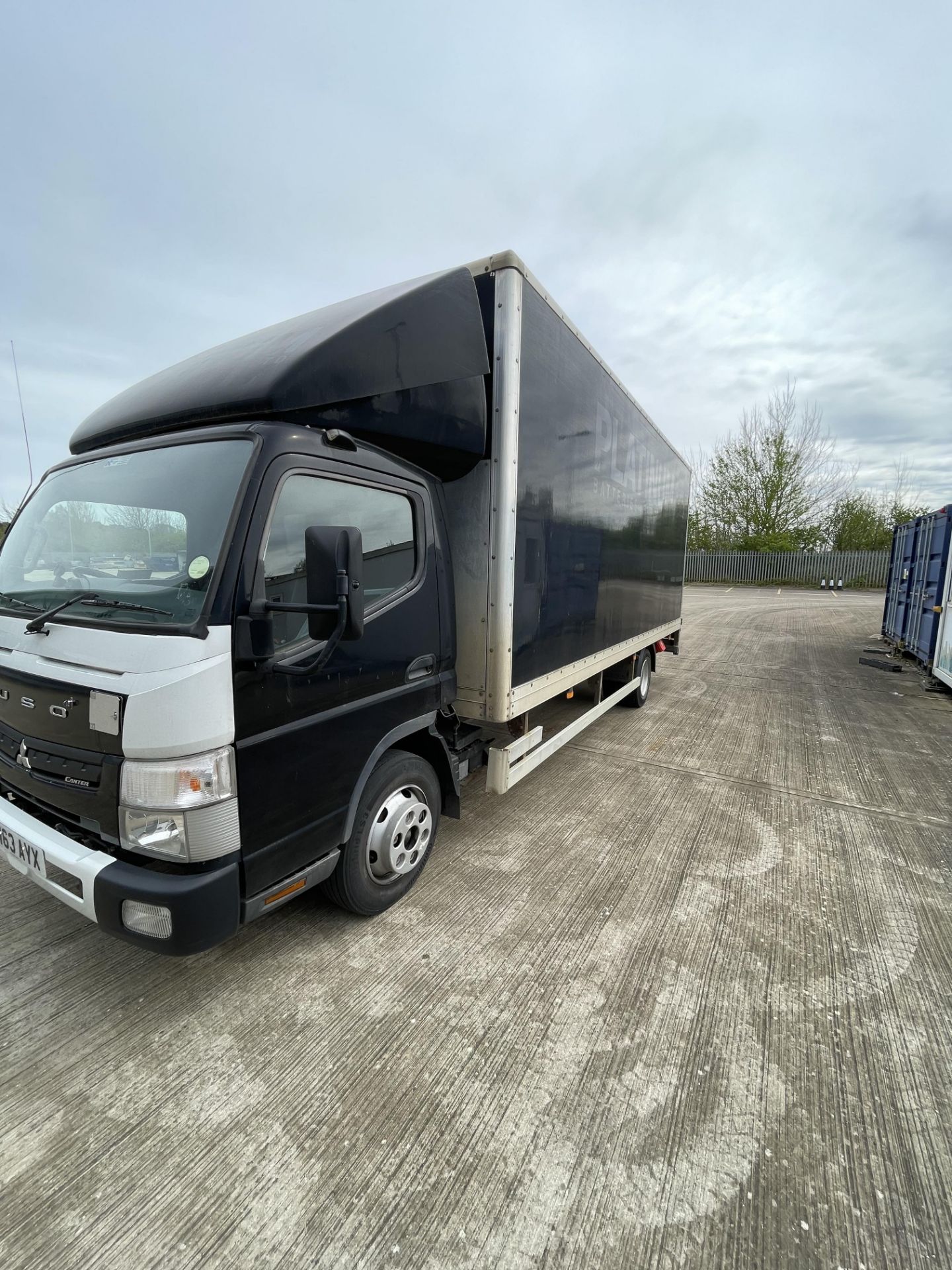 Mitsubishi Fuso Canter 7C15 47 box van (W63 AYX), date of first registration: 24/12/2013, odometer r - Image 2 of 8