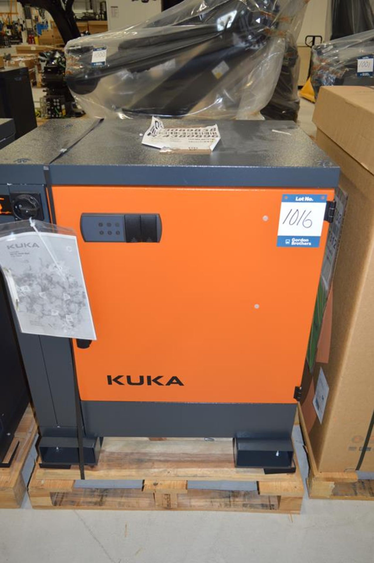 Kuka, KR280 R3080/FLR six axis robot, Serial No. 4380896 (DOM: 2021) with KRC4 controller with teach - Image 8 of 8