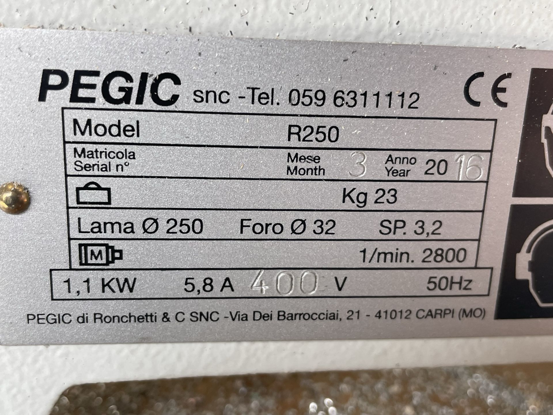 Pegic, R250 mitre cut off saw, Serial No. - (DOM: 2013) with aluminium feed stand and swarf bin - Image 4 of 4