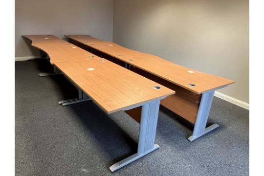 5x (no.) shaped front light oak veneer desks, a rectangular light oak veneer desk and a light oak - Image 1 of 2