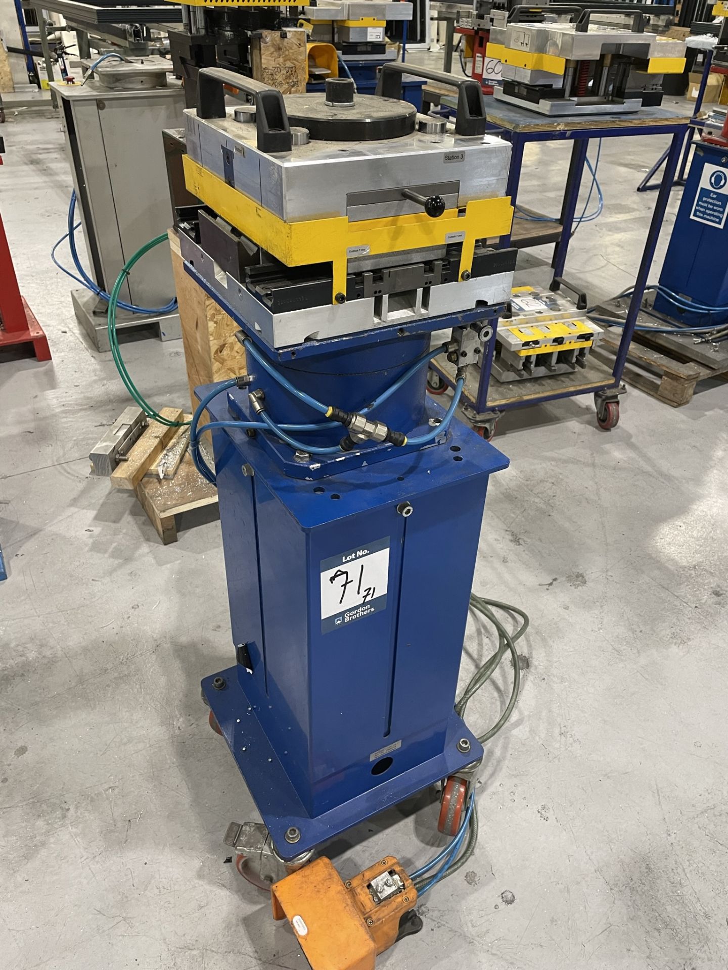 Schuco, 1382-799 pneumatic press, Serial No. 299504 and four station press tool