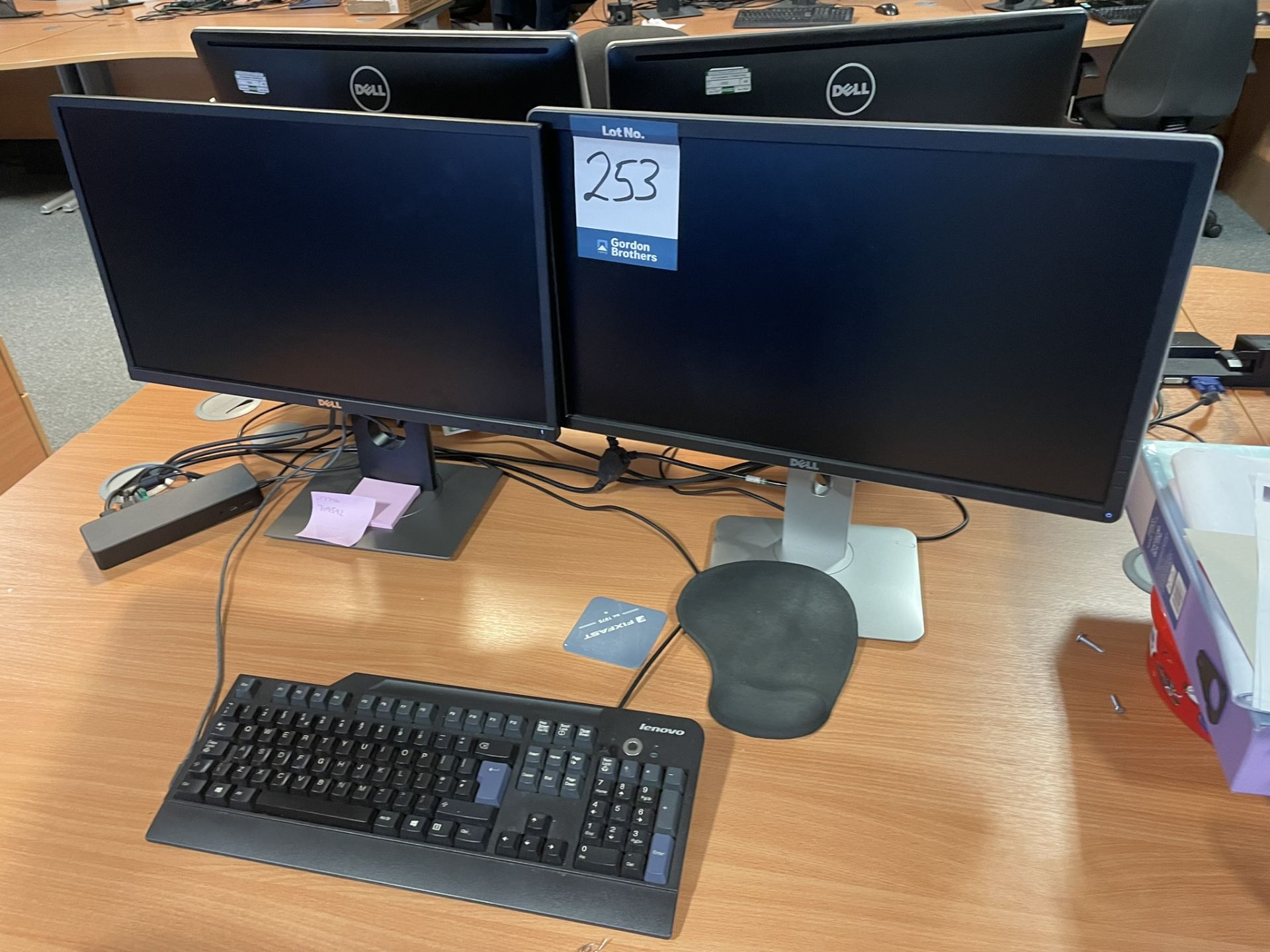 8x (no.) Dell monitors and 2x (no.) ThinkPad docking stations - Image 3 of 4