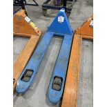 Unspecified manual pallet truck, capacity 2500kg