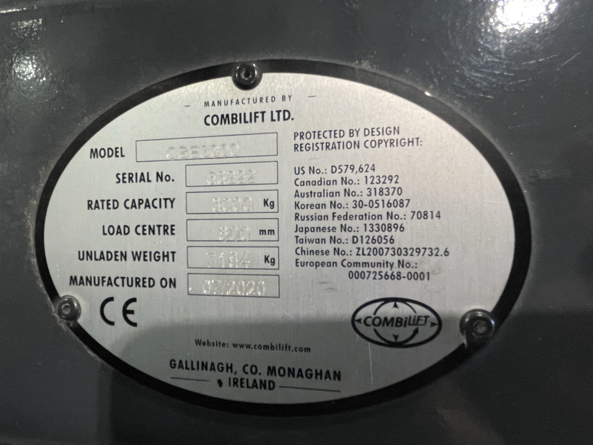 Combilift, CBE3000 electric multi-directional three wheel forklift truck, Serial No. 53222 (DOM: - Image 5 of 13