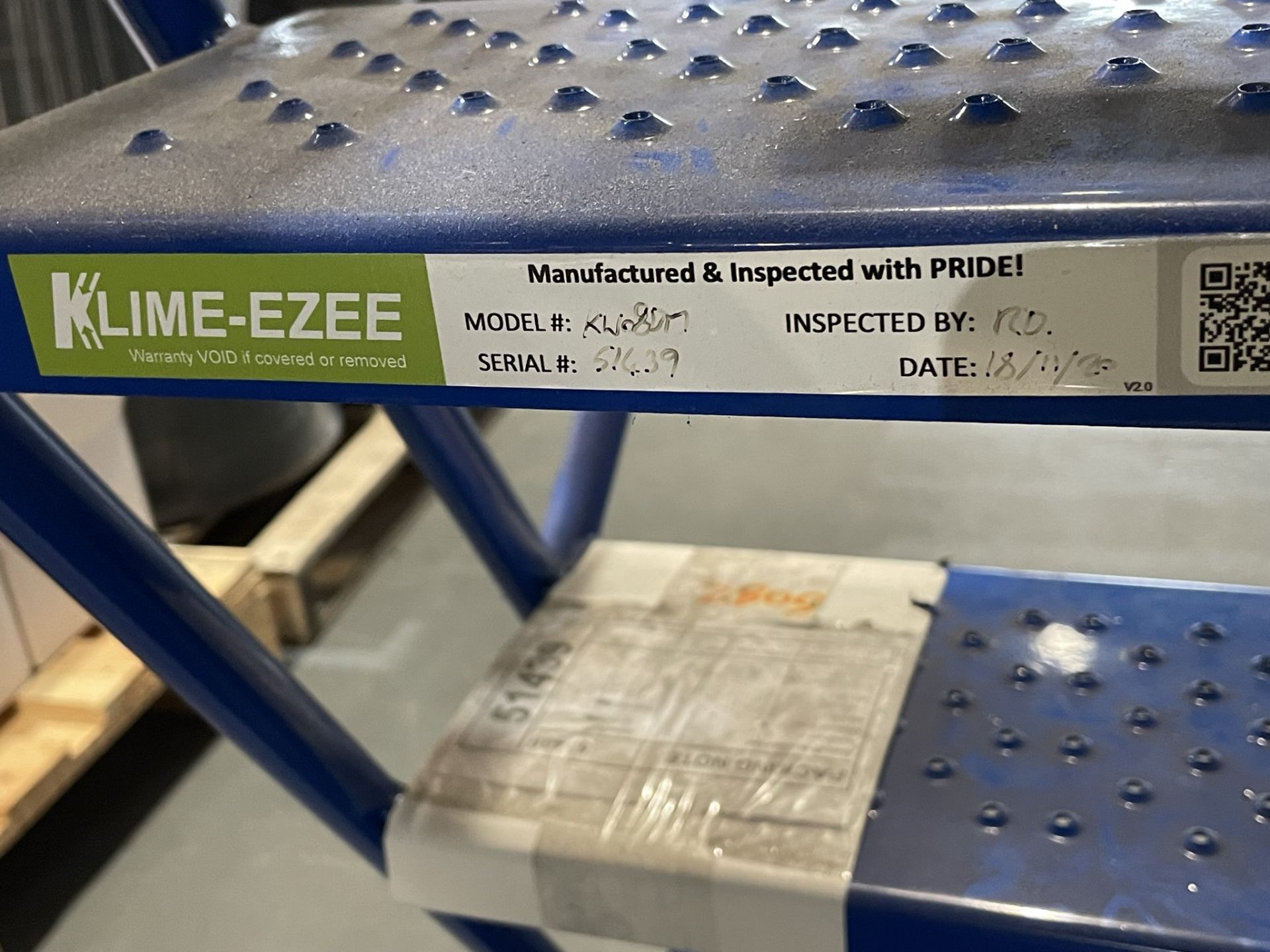 Klime-Ezee eight tread mobile warehouse access platform, SWL 300kg - Image 3 of 4