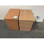 2x (no.) rectangular light oak veneer tables and 5x (no.) pedestals