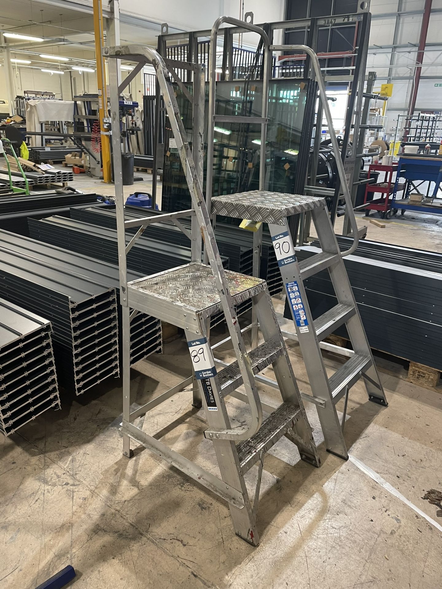 TB Davis, aluminium three tread access platform