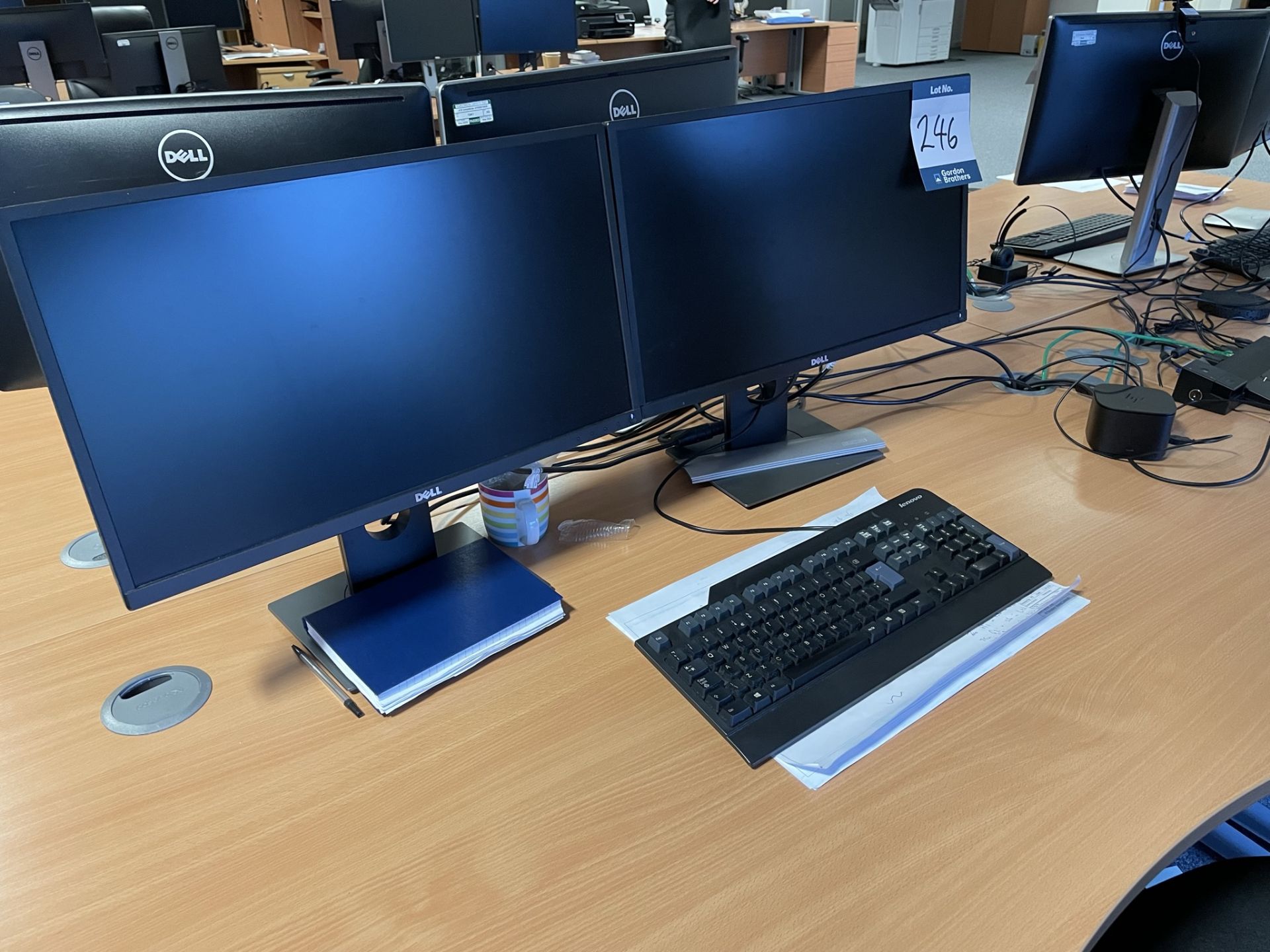 8x (no.) Dell, monitors with ThinkPad docking station and 2x (no.) HP, Thunderbolt docks - Image 2 of 4