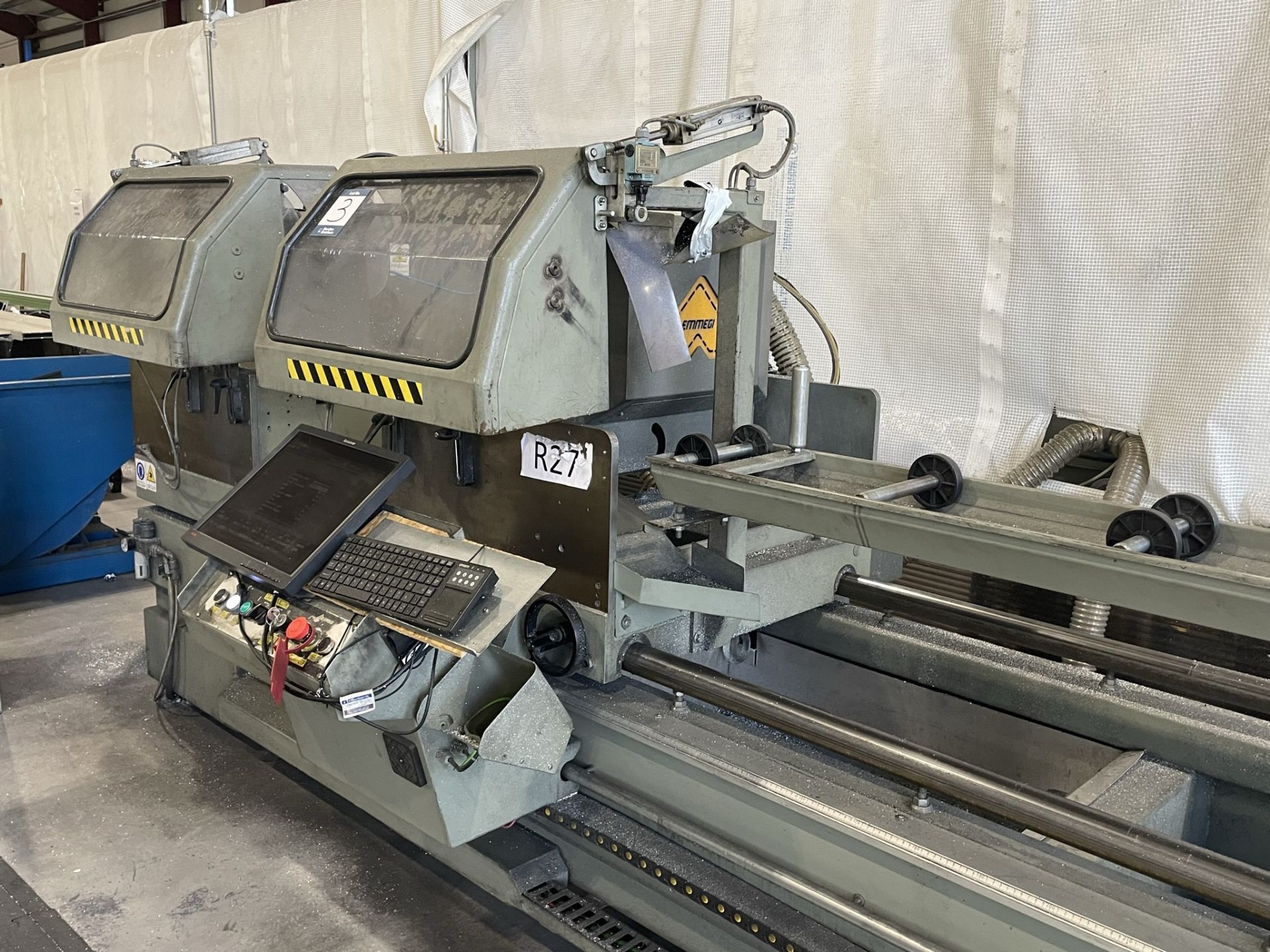 Emmegi, Twin Electra Sun TU/6 CNC twin head mitre saw, Bed: 6200mm, Serial No. M275603 (DOM: 2004) - Image 2 of 9