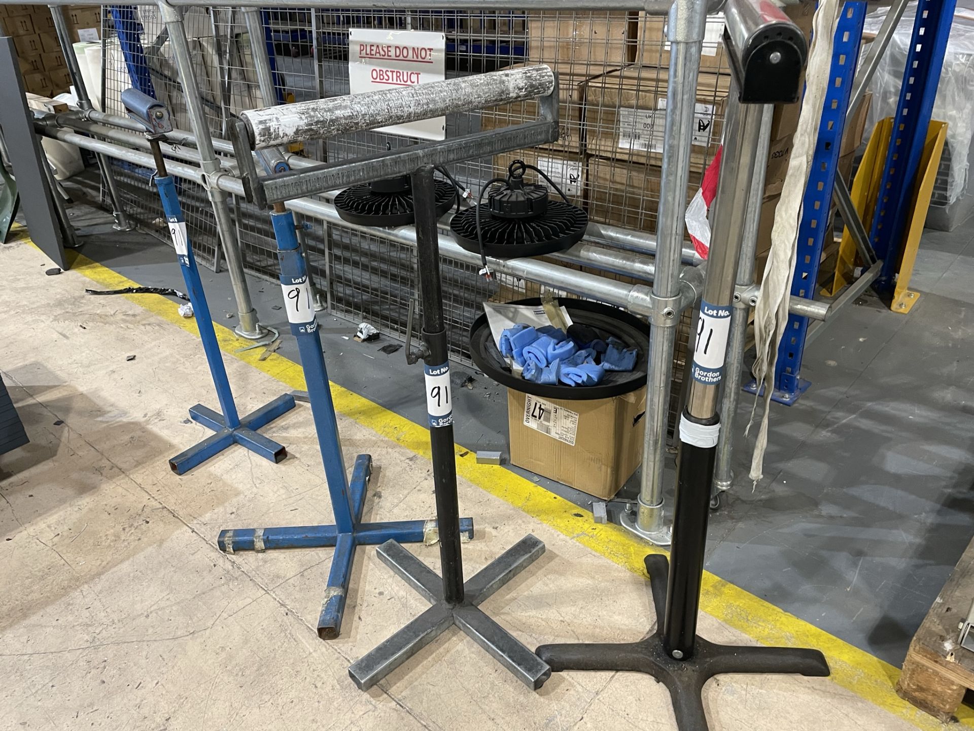 4x (no.) roller stands