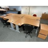 4x (no.) curved front light oak veneer desks, 4x (no.) operators chairs and 3x (no.) pedestals