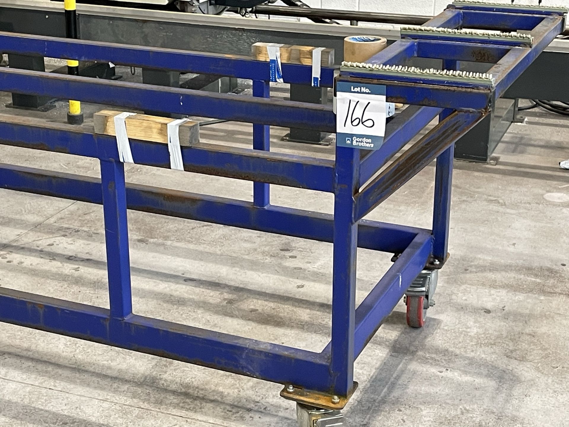 Metal framed assembly trolley, 3600 x 850 x 900mm approx. - Bild 2 aus 2