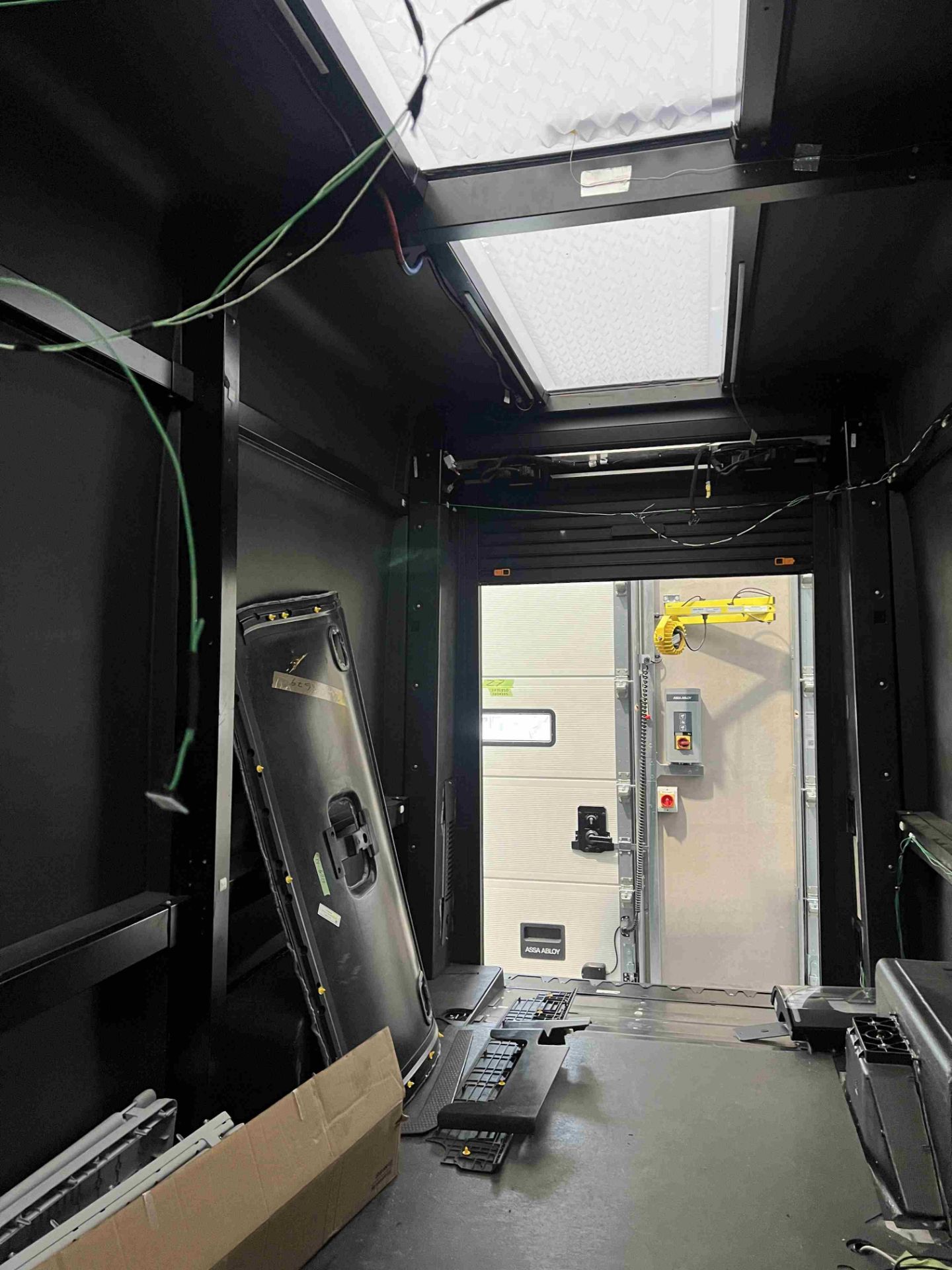 Arrival, development prototype electric delivery van with driver side door, passenger side sliding - Image 15 of 17