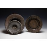 A Lot of 3 Islamic Brass Basins and a Tray from the 19th Century.

D: Approximately 23.2- 32cm 