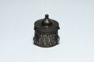 An Islamic Khorasan Bronze Inkwell with Silver Inlay from the 13th Century.

H: Approximately 10cm
D