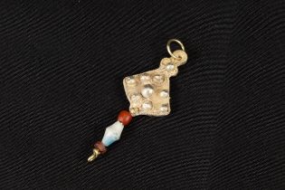 A Bactrian Electrum Pendant with Glass Beads in the Shape of a Kite with a Trefoil Apex from 1st-3rd