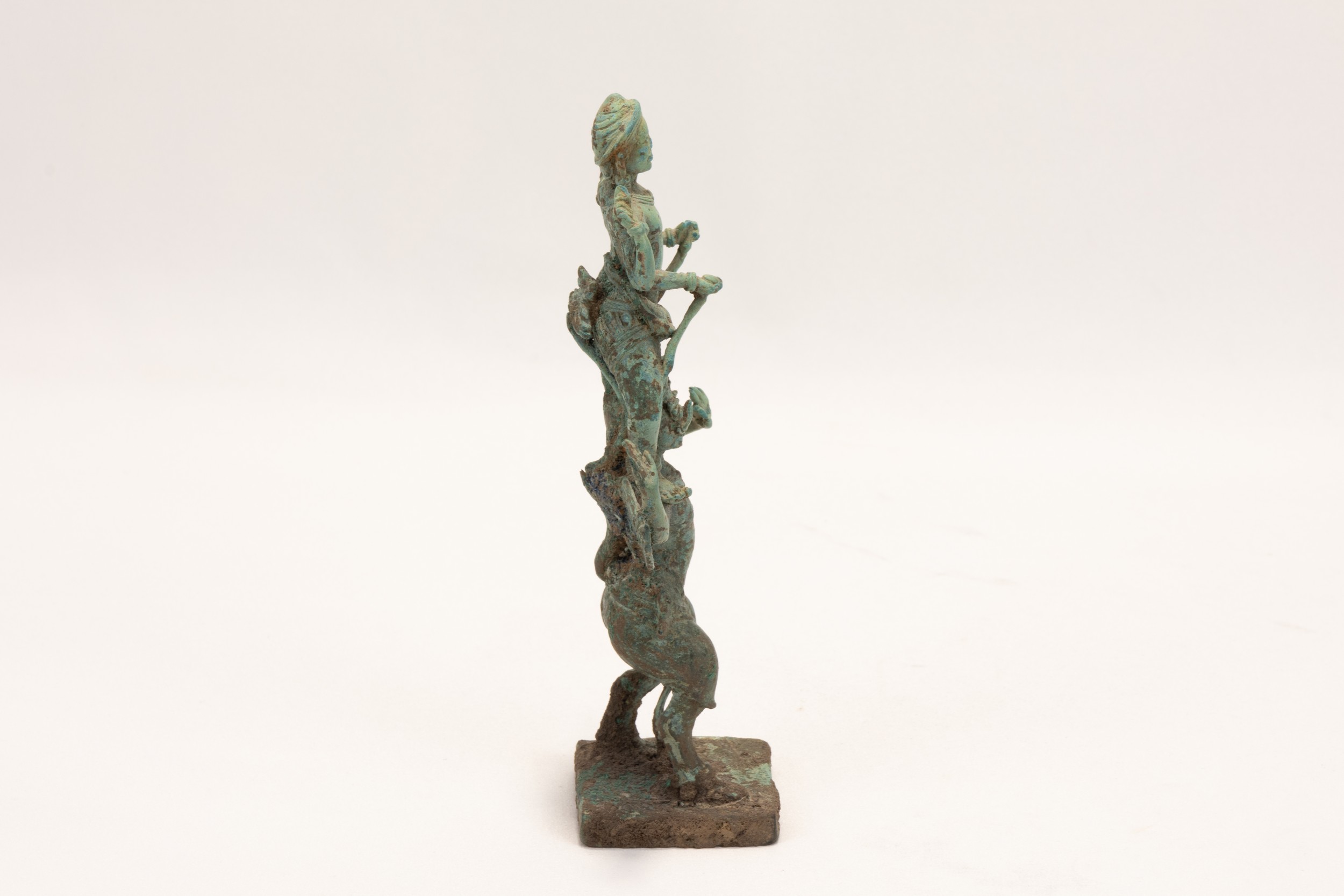 A Cambodian Bronze Figure of Vishnu & Garuda from the 12th Century.

H: Approximately 15.8cm  - Image 3 of 6