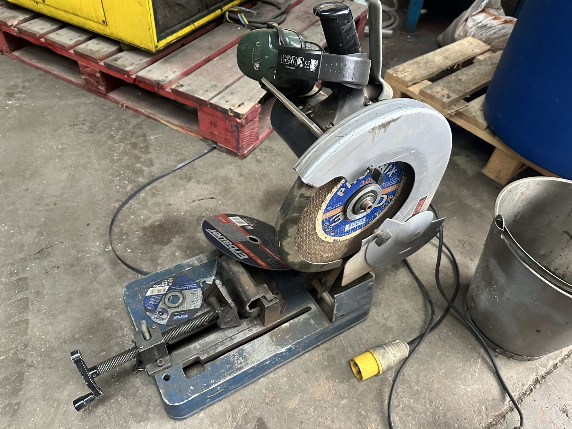 RYOBI CHOP SAW 110V