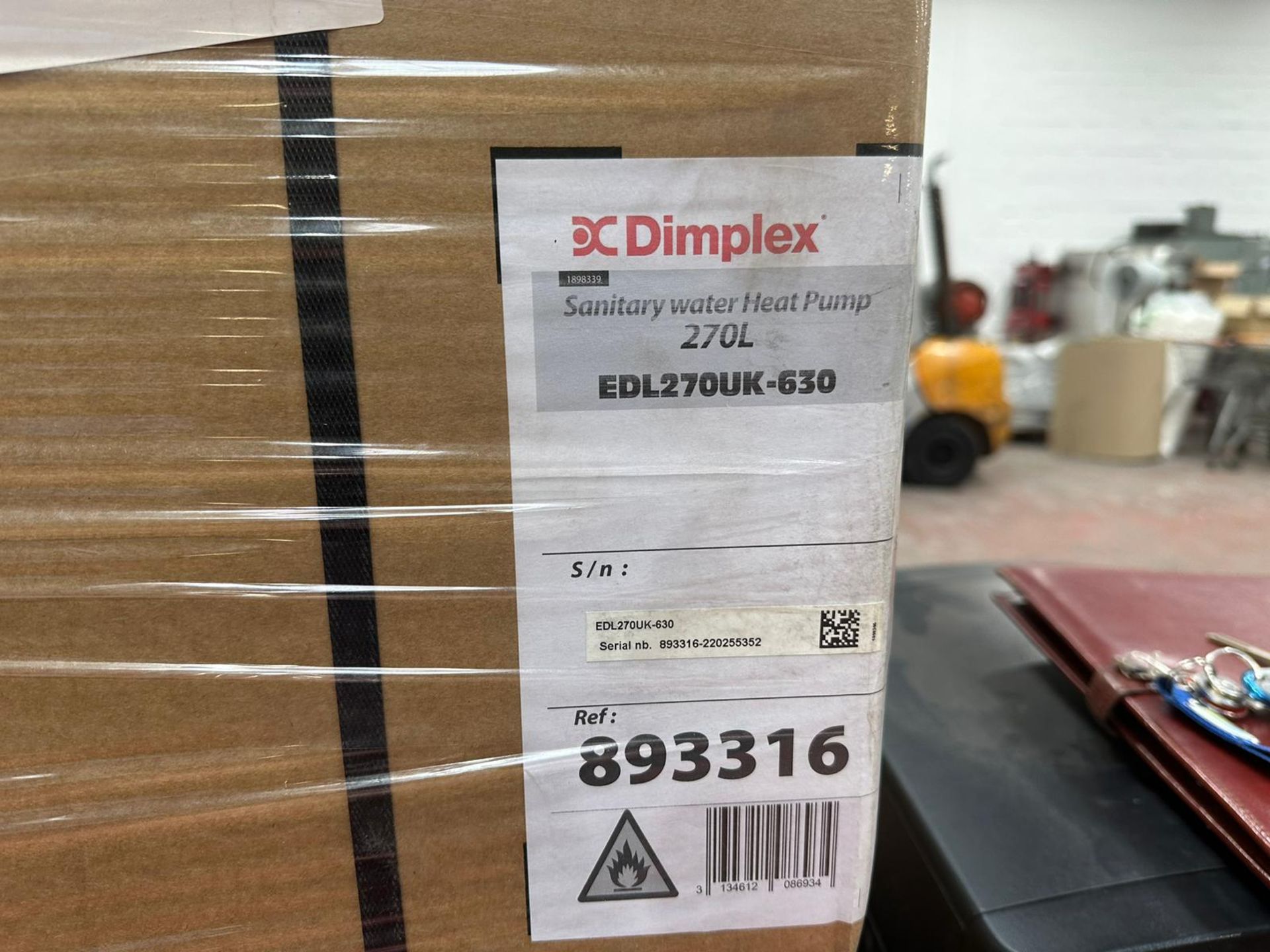 New Dimpley Sanitary water heat pump, EDL27OUK-630 270litre