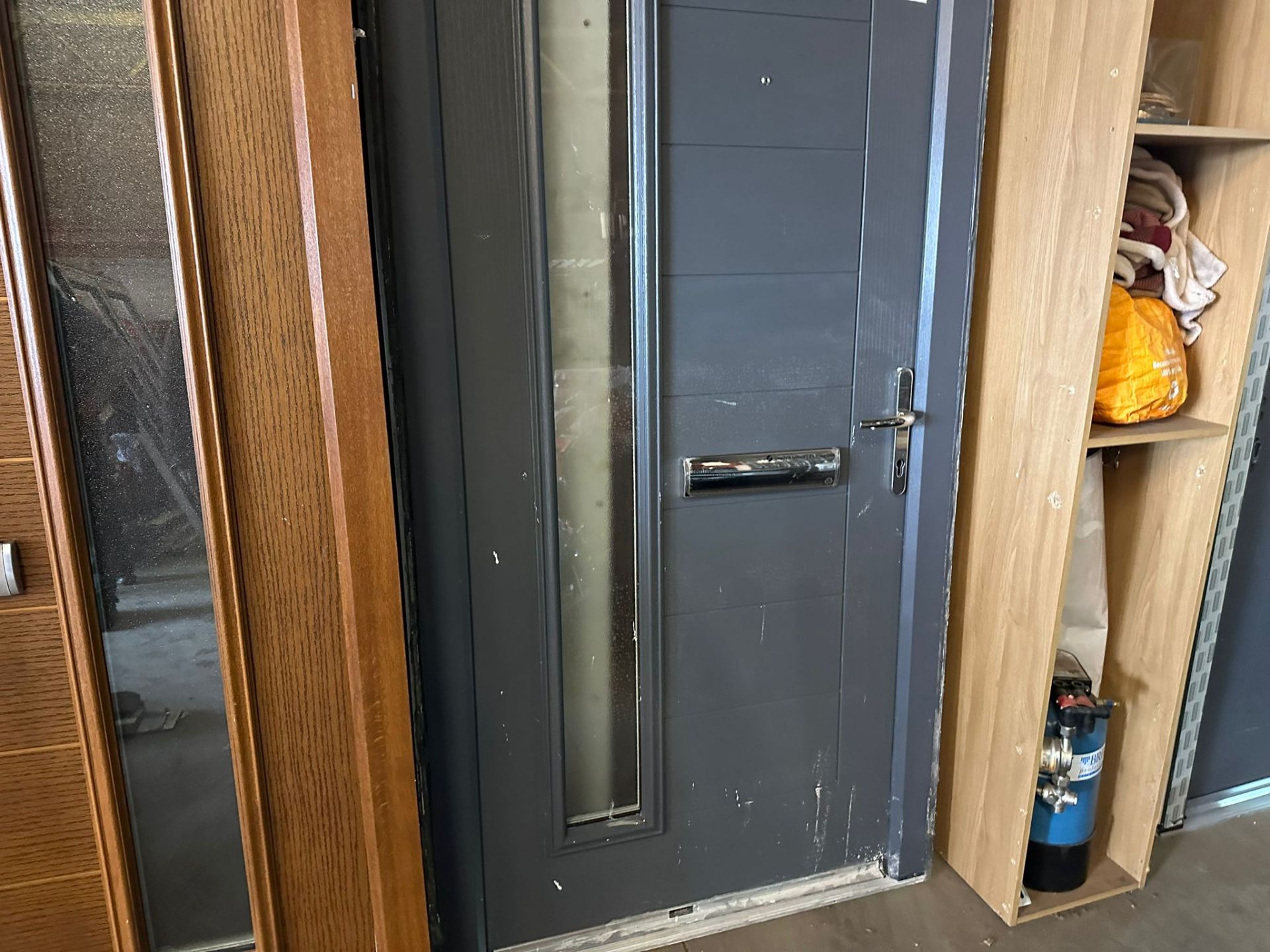 Grey Composite door with frame, 1020 x 2100 - Image 2 of 2
